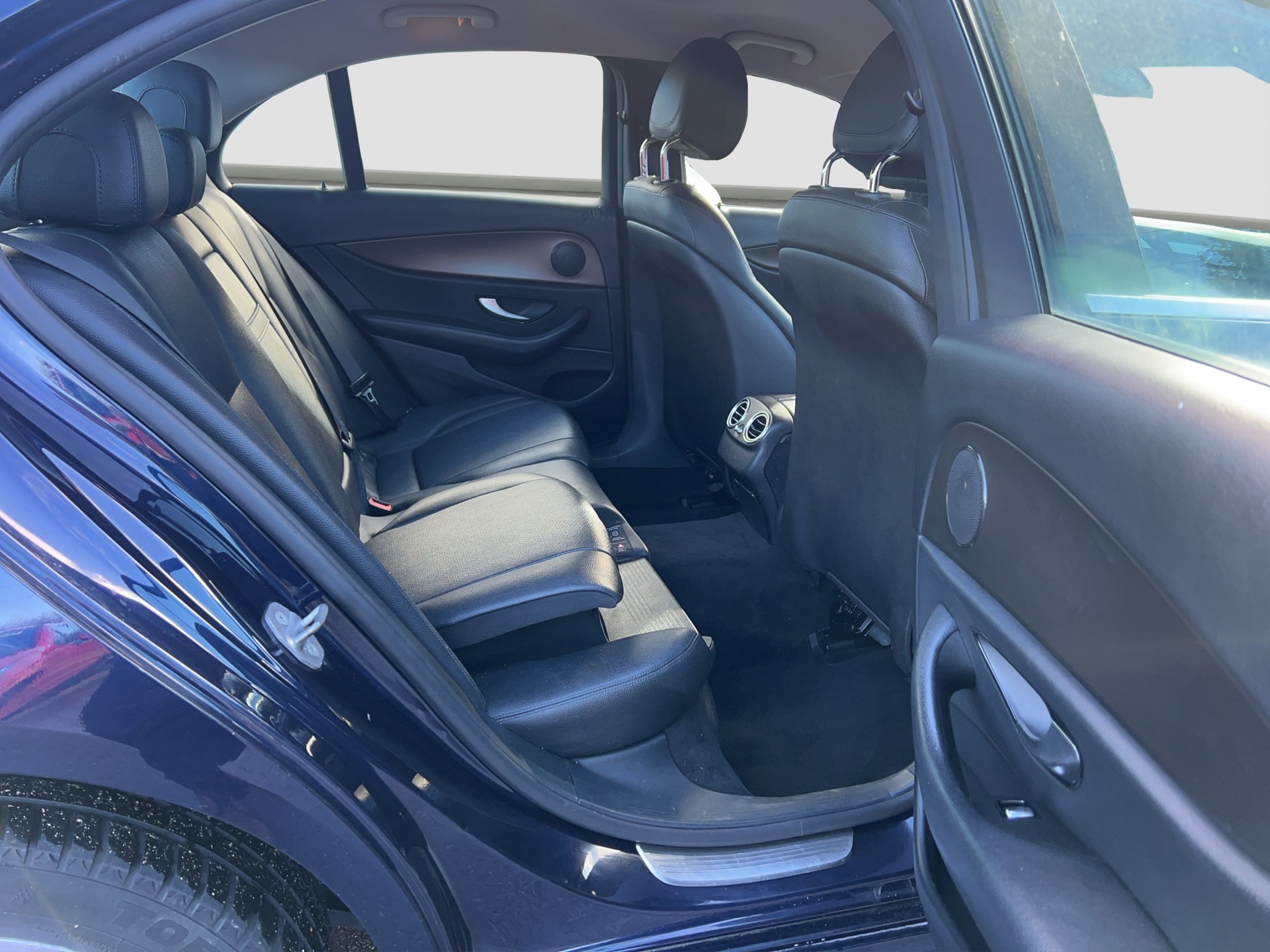 MERCEDES-BENZ E200 D 9G TRONIC-image-14