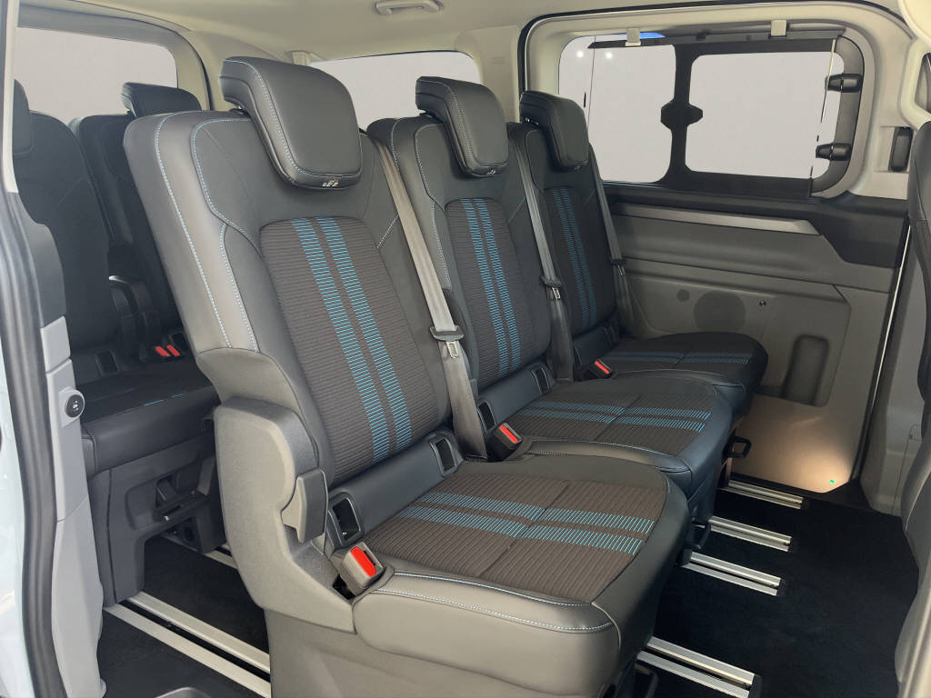 FORD Tourneo Custom 320 L1 2.0 EcoBl Sport 170 PS AWD-image-9