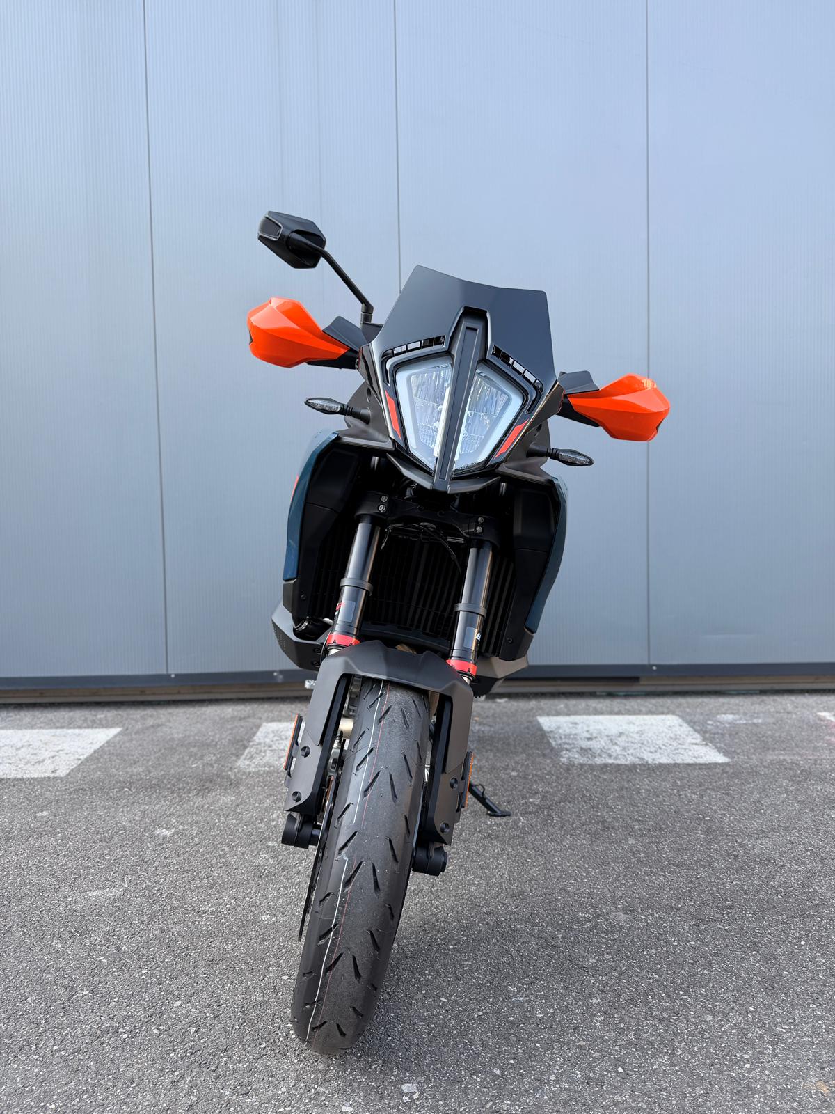 KTM 890 SMT 2026-image-3