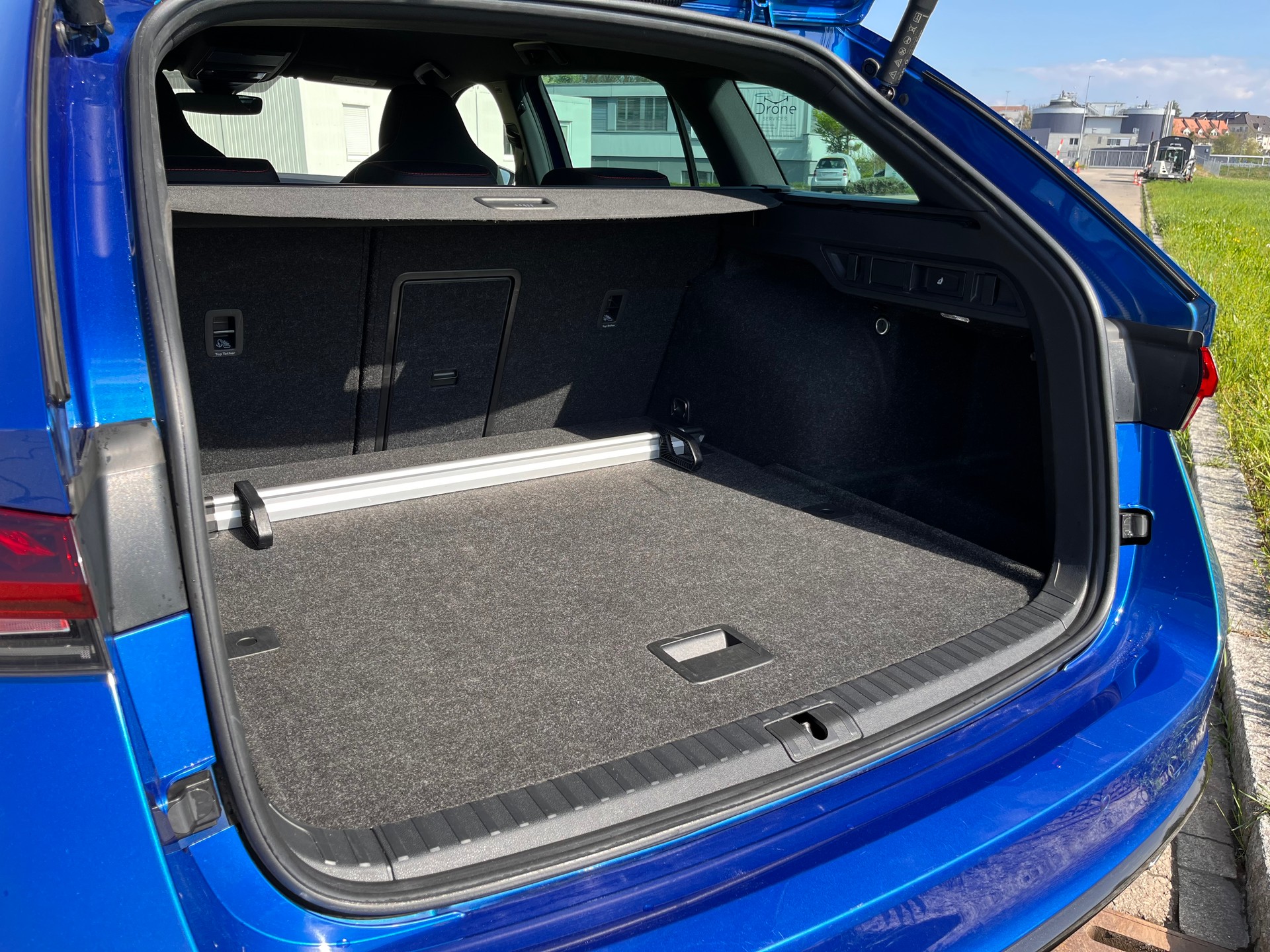 SKODA Octavia Combi 2.0 TDI RS 4x4 DSG * mySKODA PACK RS - SUPERSPORT LENKRAD BEHEIZT *-image-13