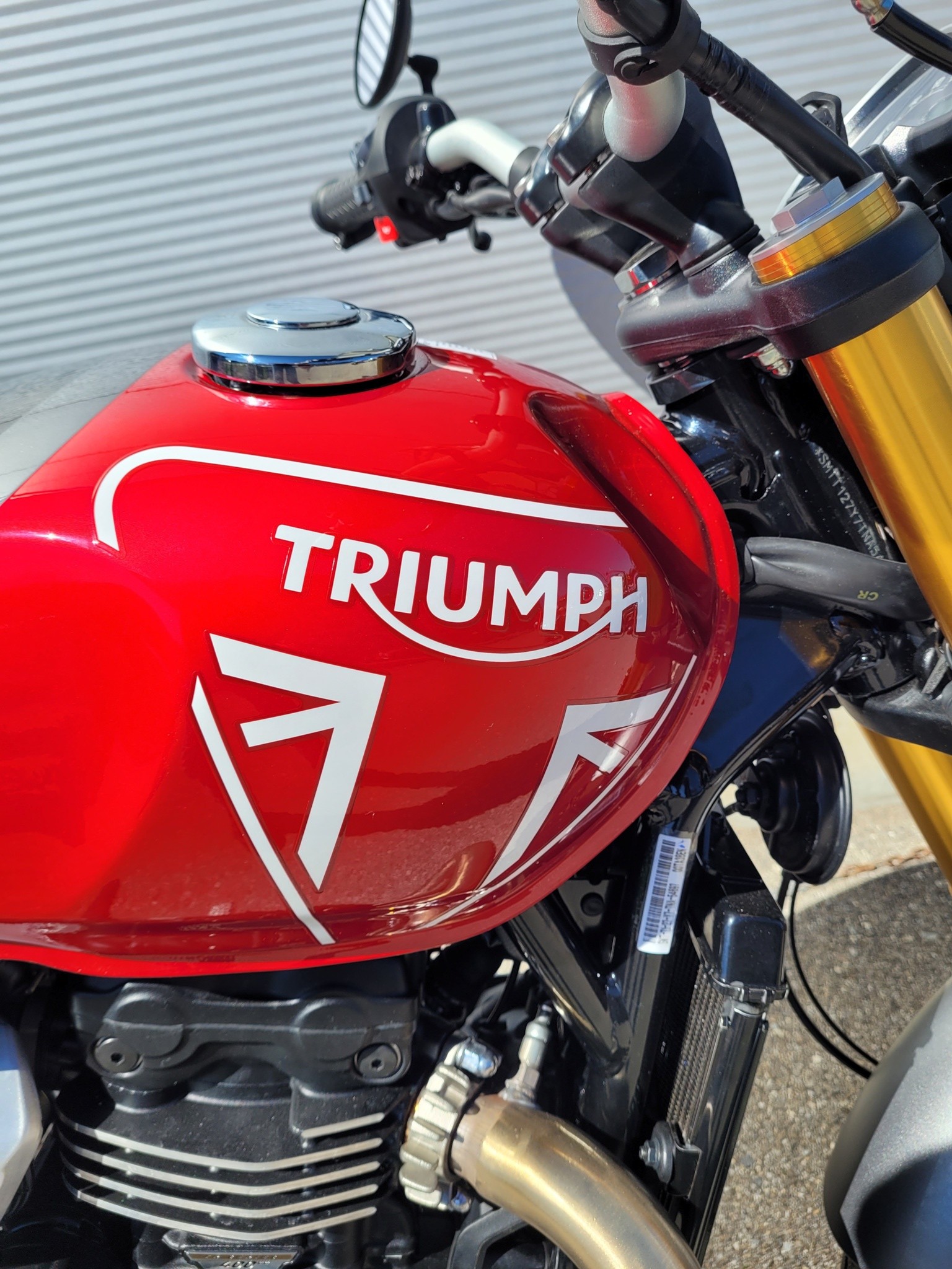 TRIUMPH Speed 400-image-2