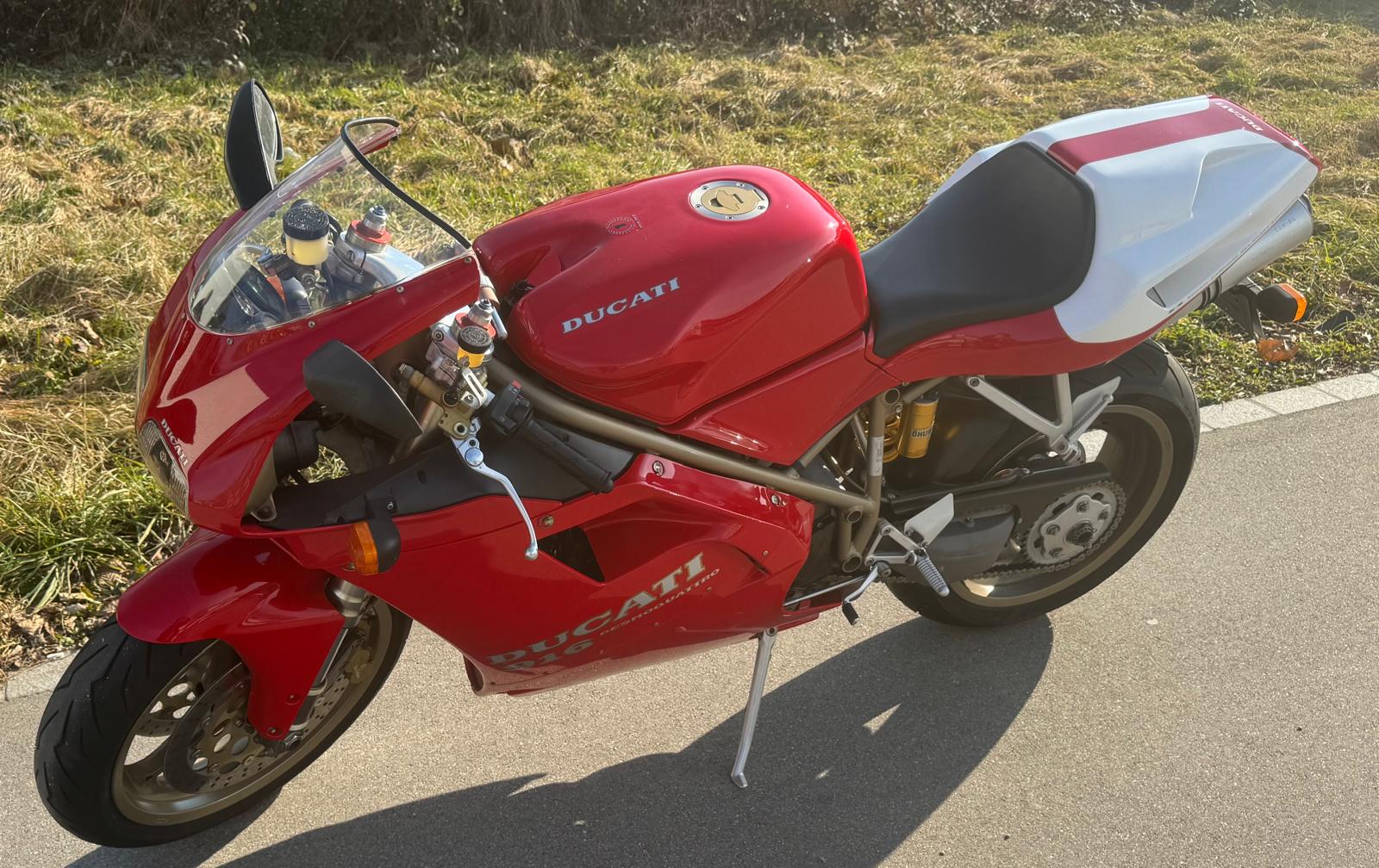 DUCATI 916-image-1