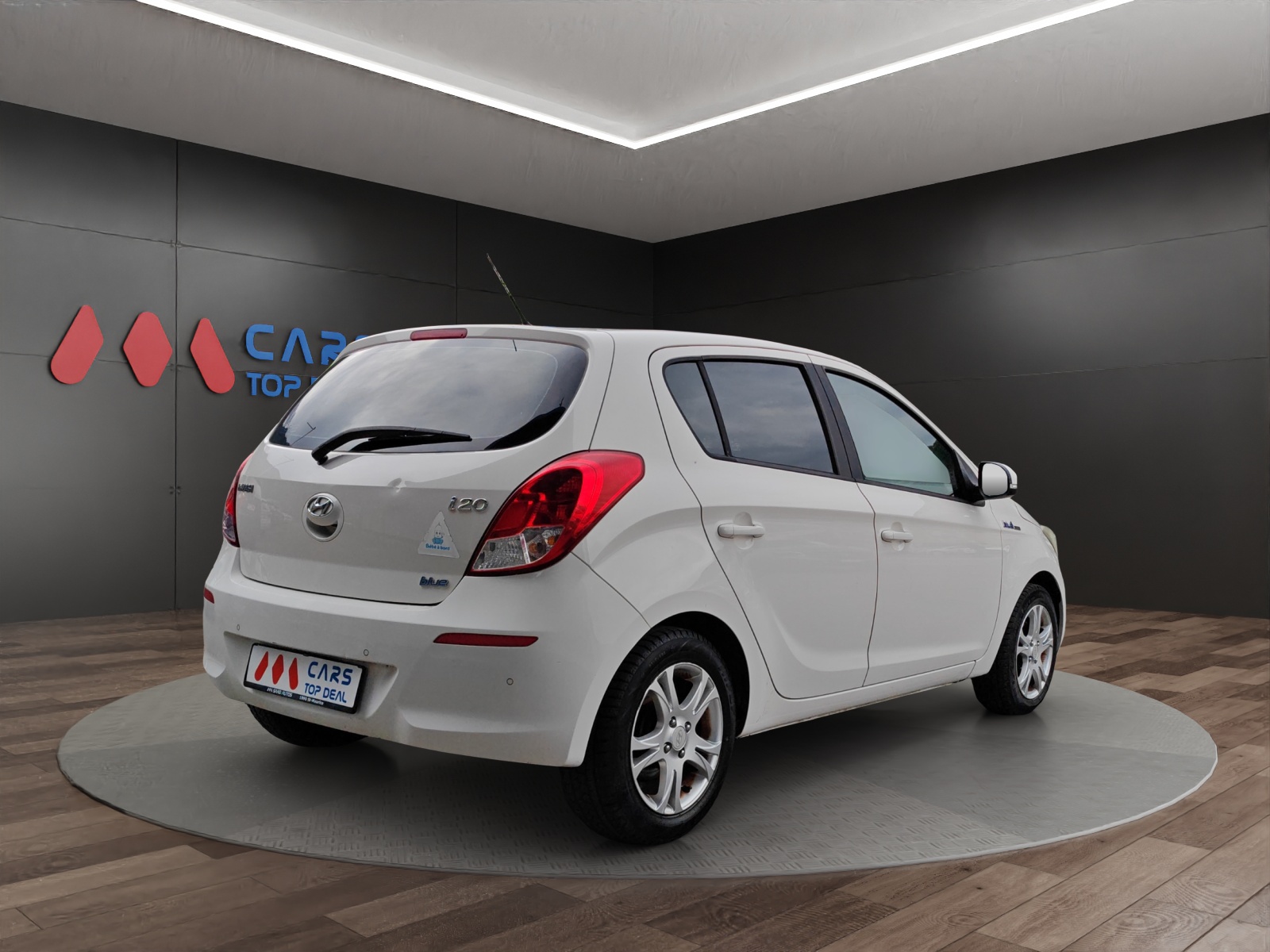 HYUNDAI i20 1.4 Style [Expertise du jour + Garantie 12 mois + Service & Immat. Offerts]-image-5