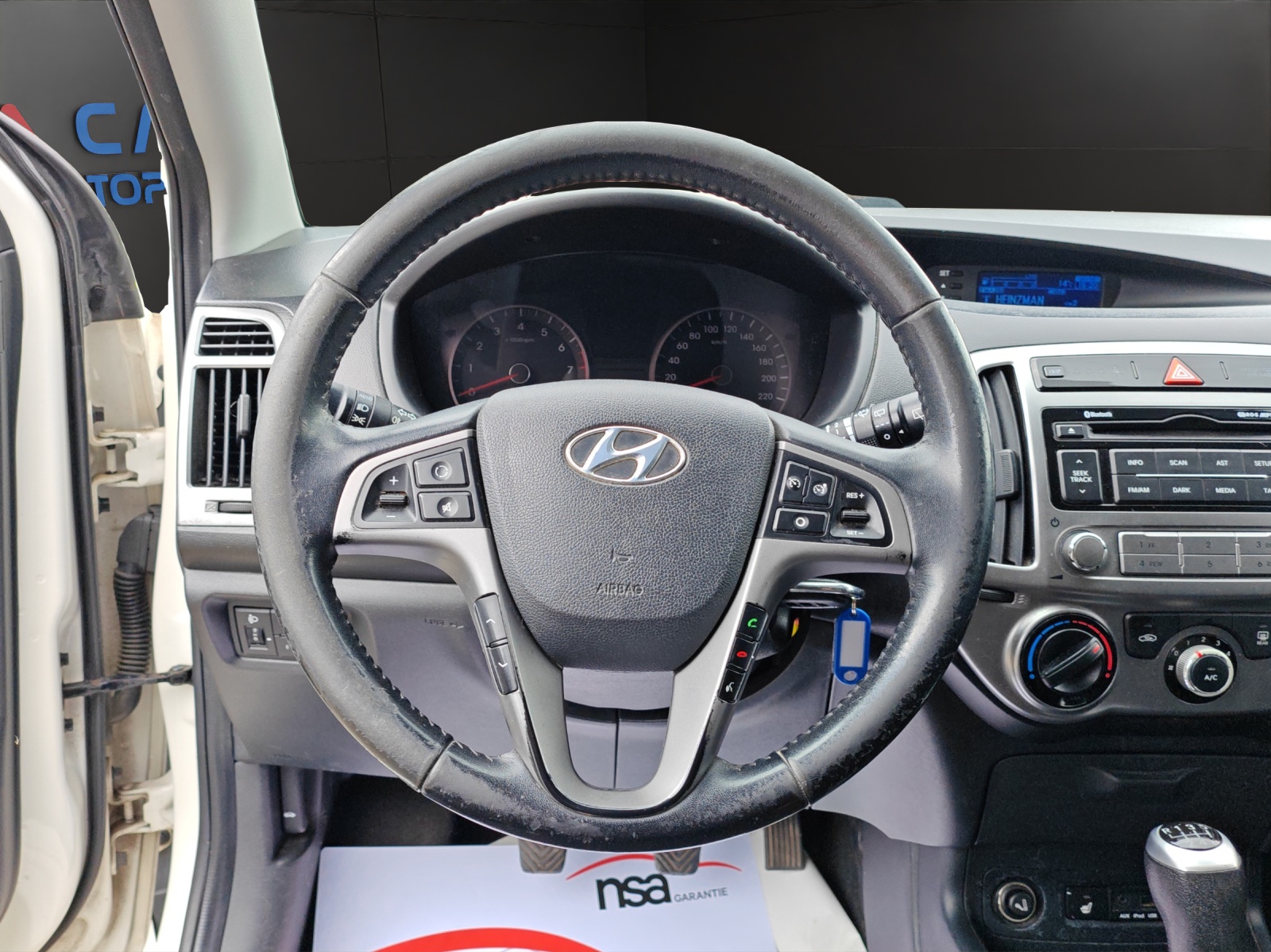 HYUNDAI i20 1.4 Style [Expertise du jour + Garantie 12 mois + Service & Immat. Offerts]-image-10