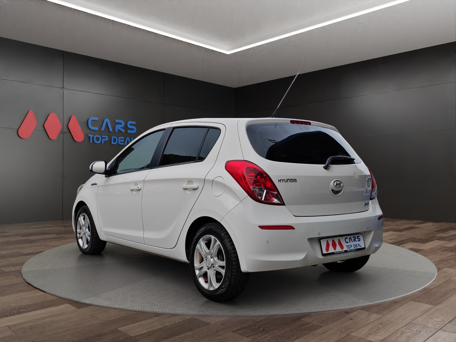 HYUNDAI i20 1.4 Style [Expertise du jour + Garantie 12 mois + Service & Immat. Offerts]-showroom-element-3
