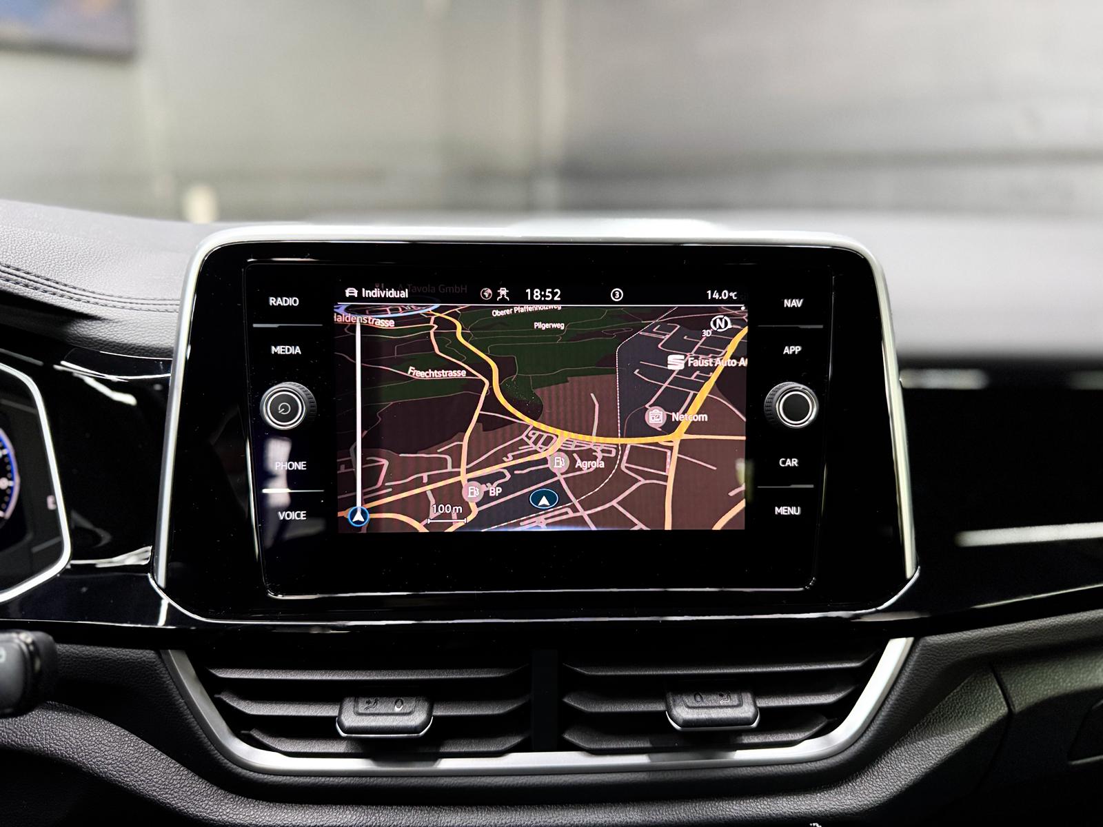 VW T-Roc 2.0 TSI R-Line DSG 4Motion-image-13