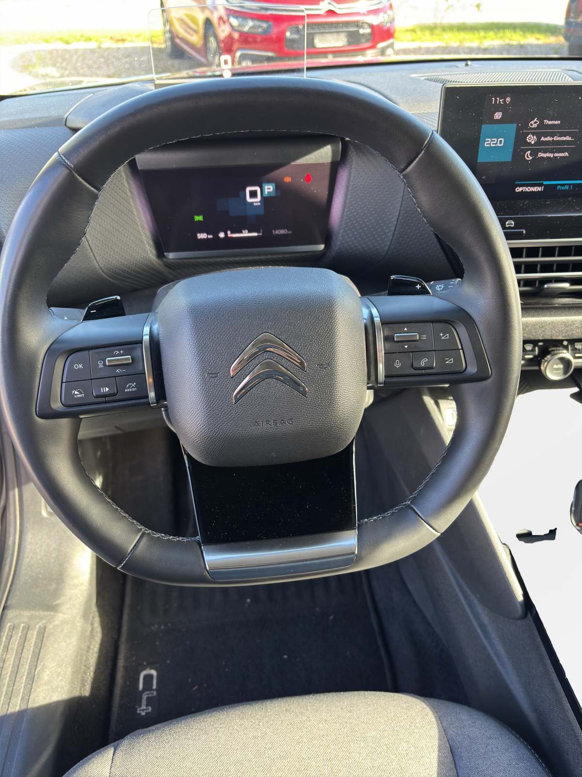 CITROEN C4 1.2 PureTech Shine-image-10