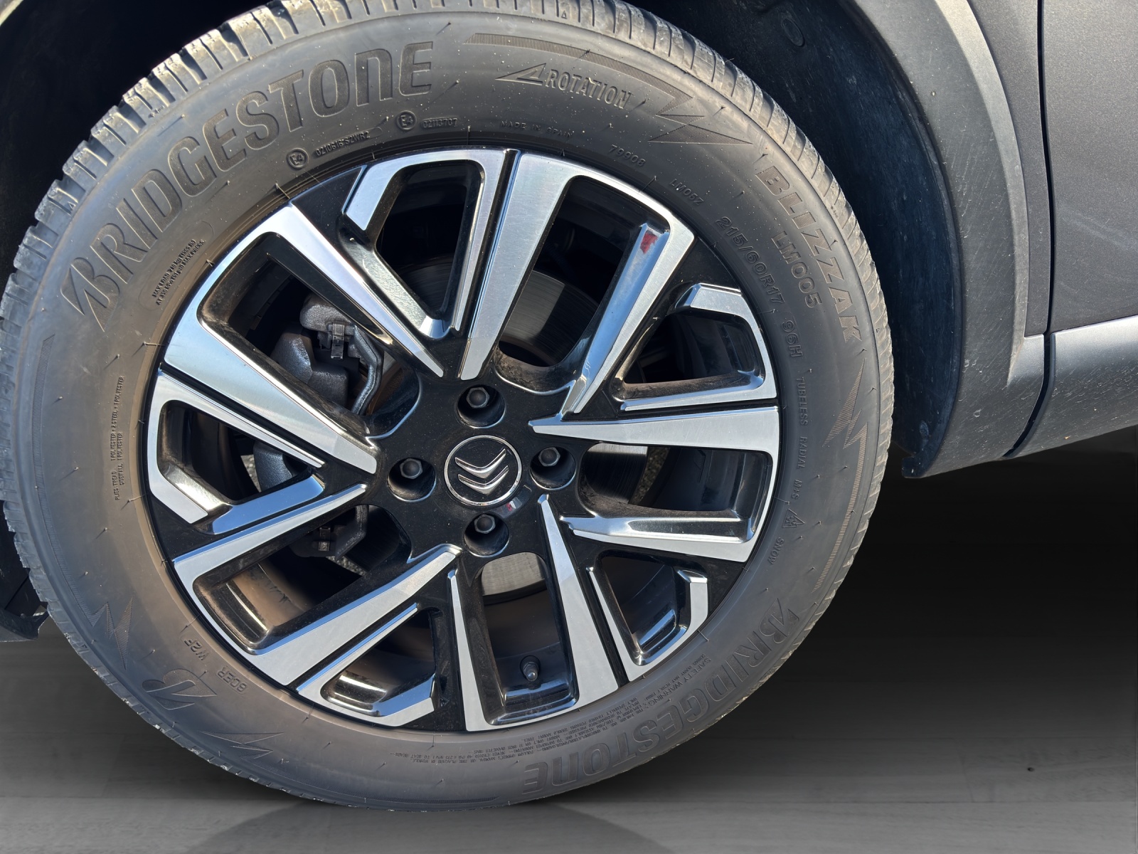 CITROEN C4 1.2 PureTech Shine-image-16
