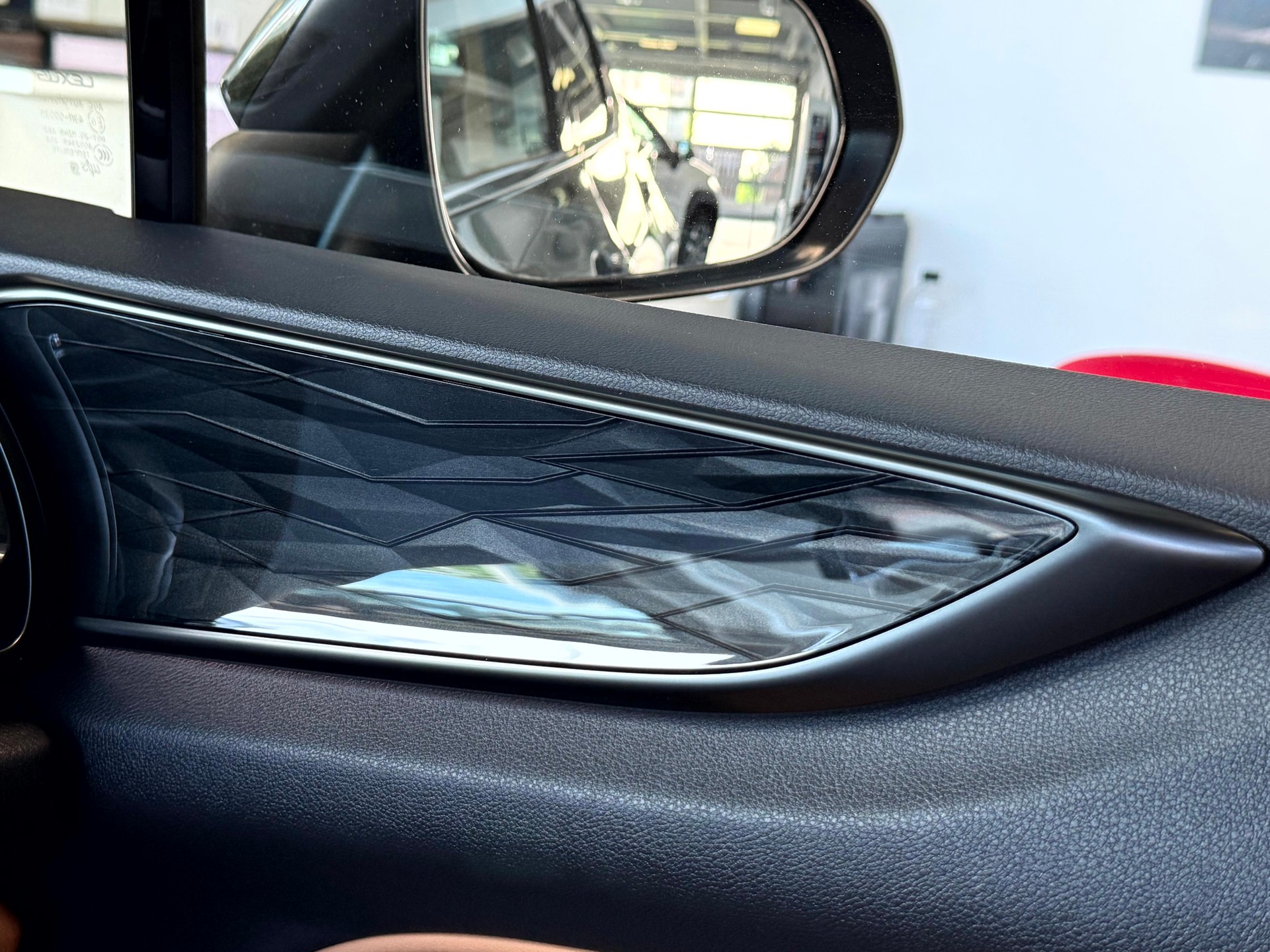 LEXUS NX 450h+ E-FOUR Comfort-image-27