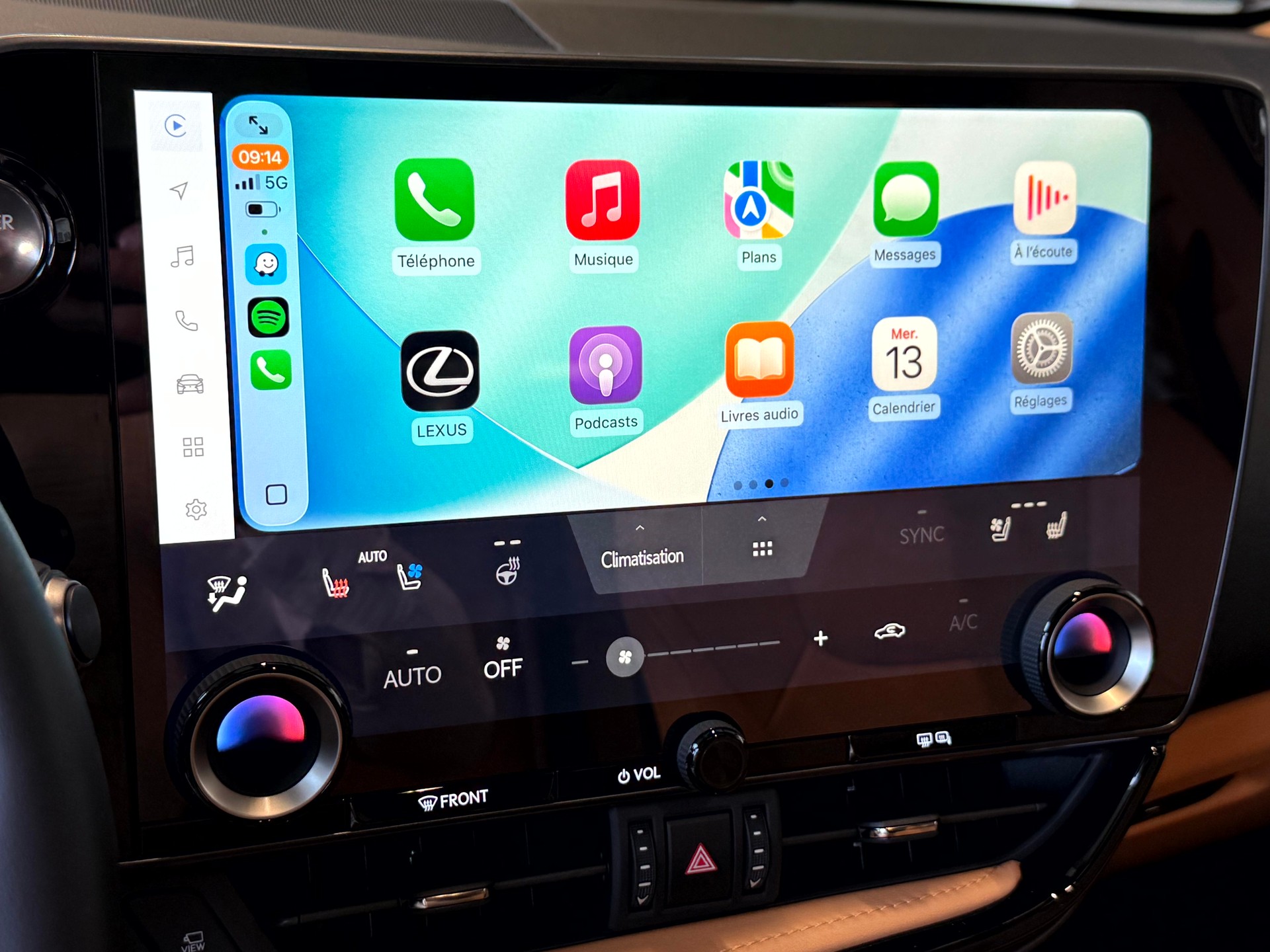 LEXUS NX 450h+ E-FOUR Comfort-image-24