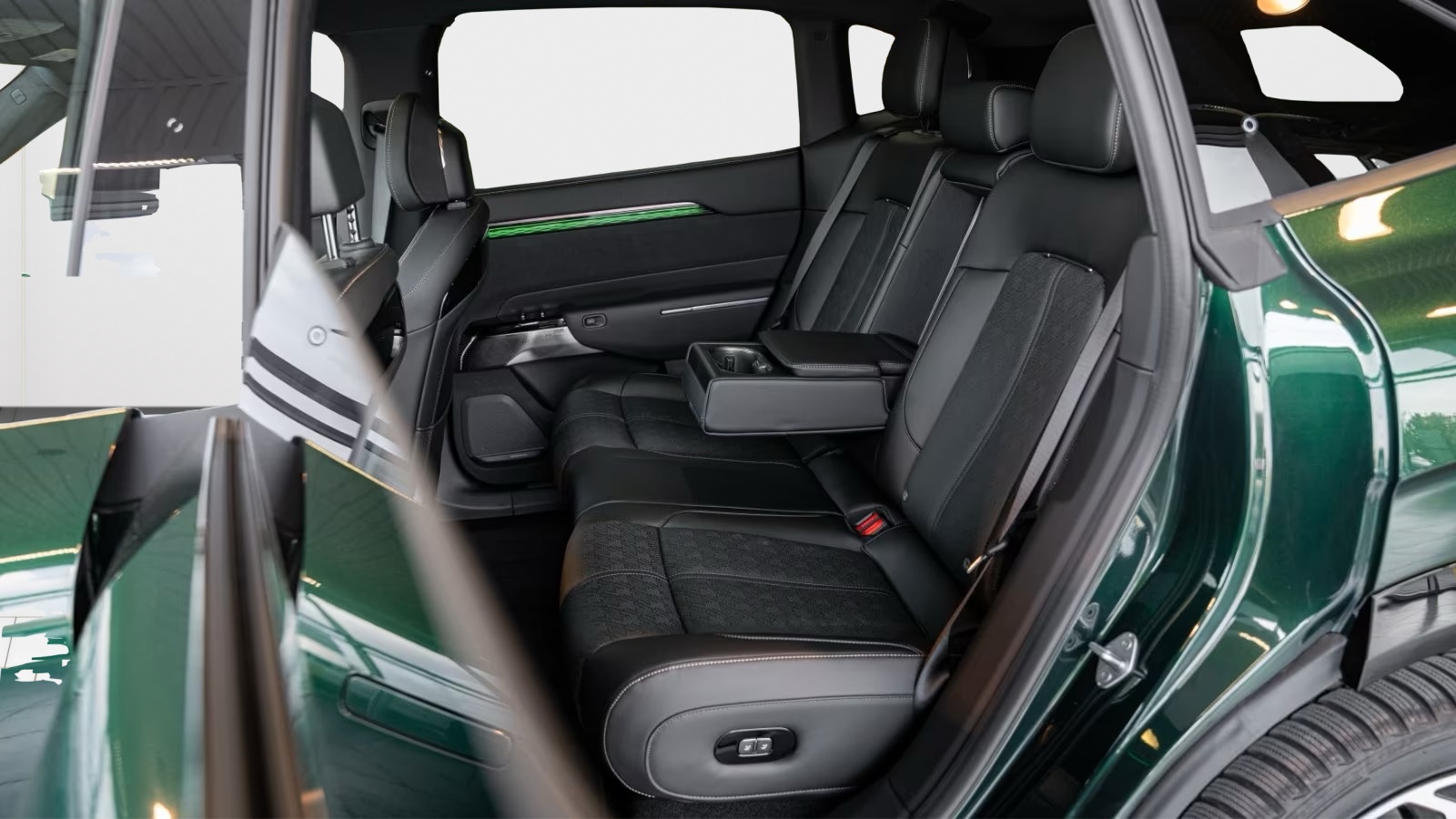 ZEEKR 7X 100kWh Privilege AWD Cockpit/Comfort Paket-image-12