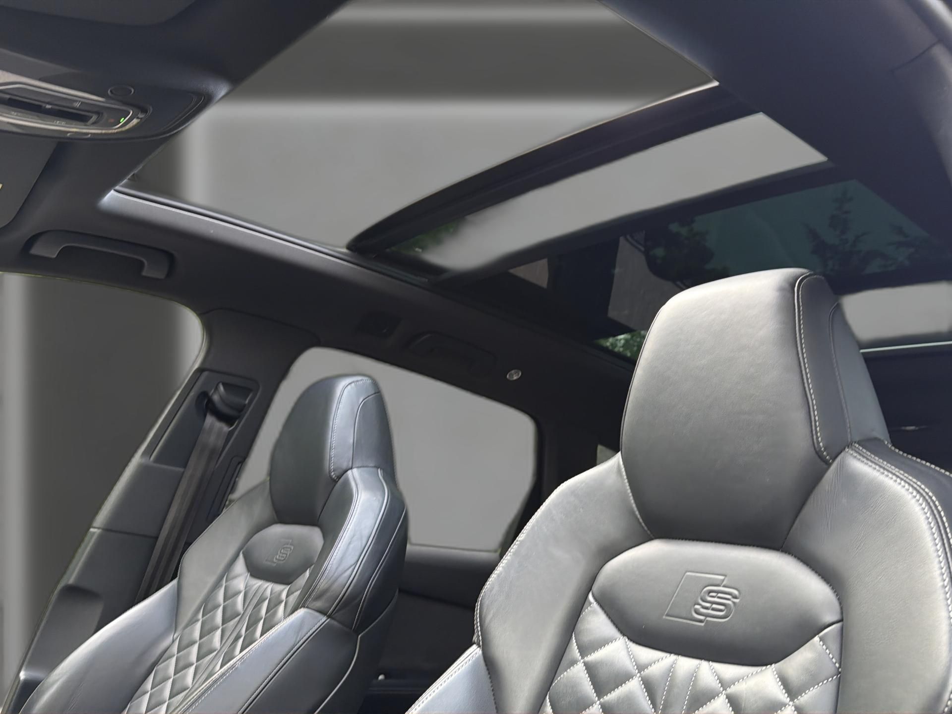 AUDI SQ7 4.0 TDI quattro tiptronic-image-16