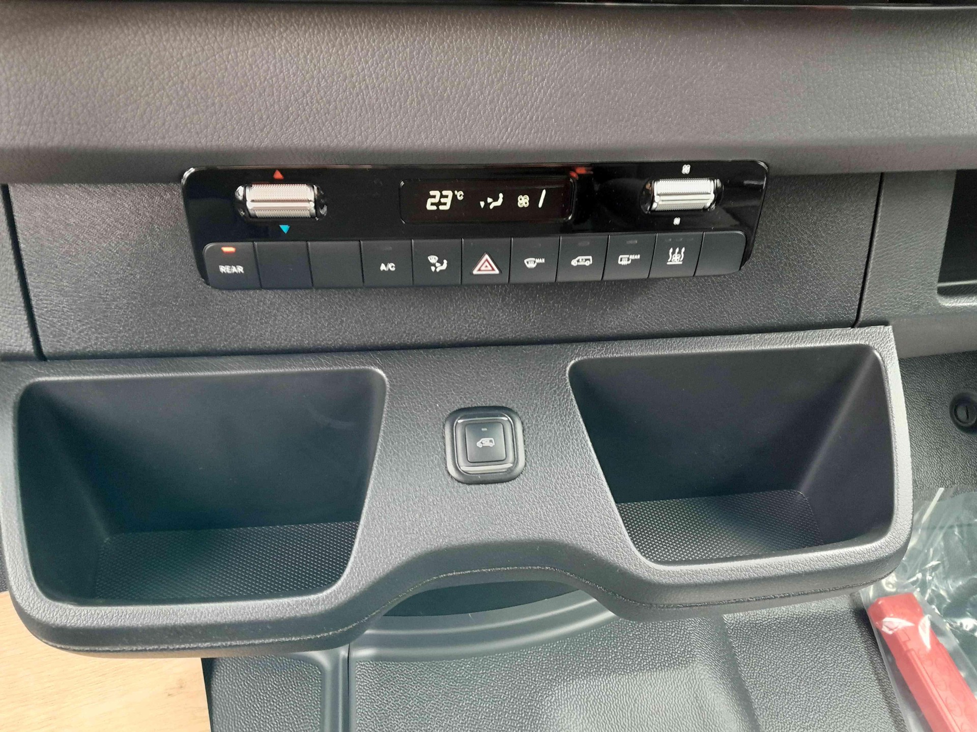 MERCEDES-BENZ Sprinter 519 CDI PRO KA eL 4x4-image-11