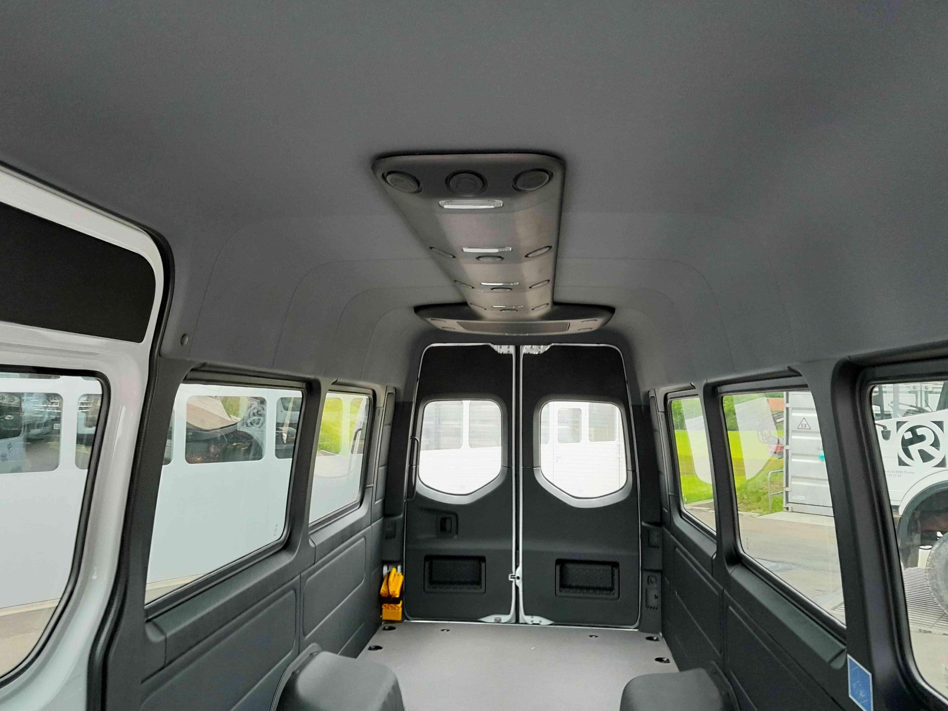 MERCEDES-BENZ Sprinter 519 CDI PRO KA eL 4x4-image-15