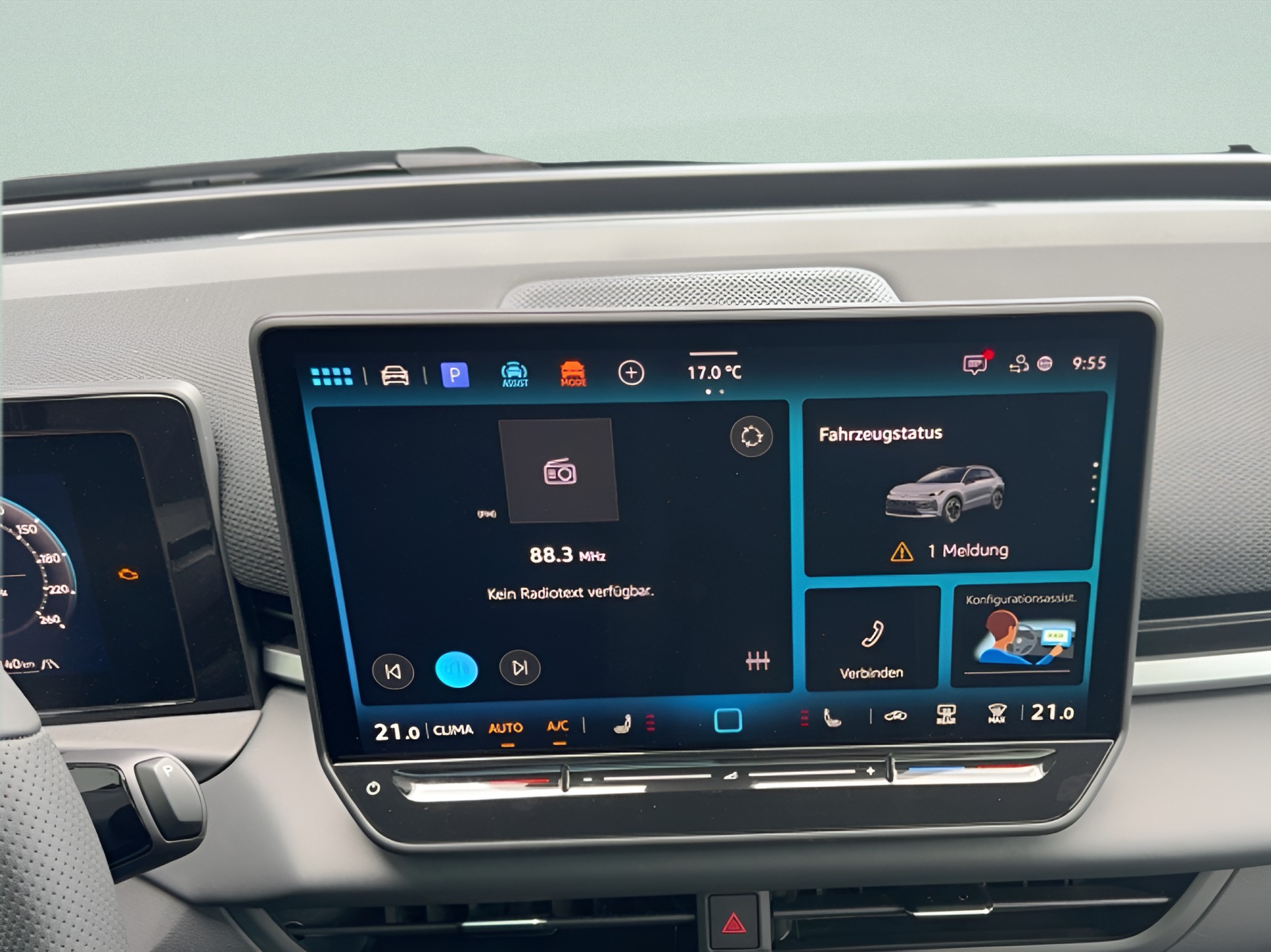 VW T-Roc 1.5 eTSI mHEV R-Line DSG-image-12