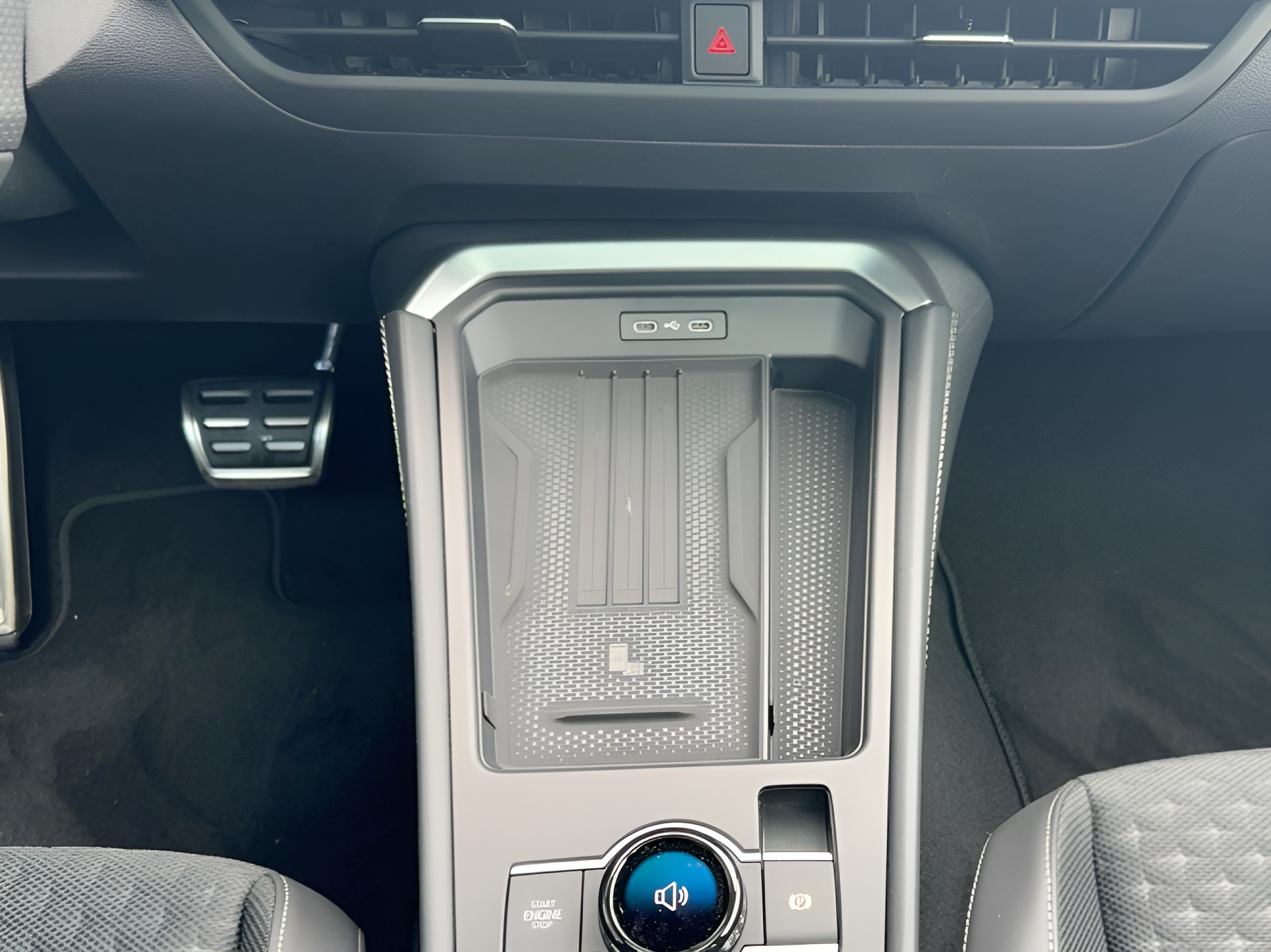 VW T-Roc 1.5 eTSI mHEV R-Line DSG-image-13