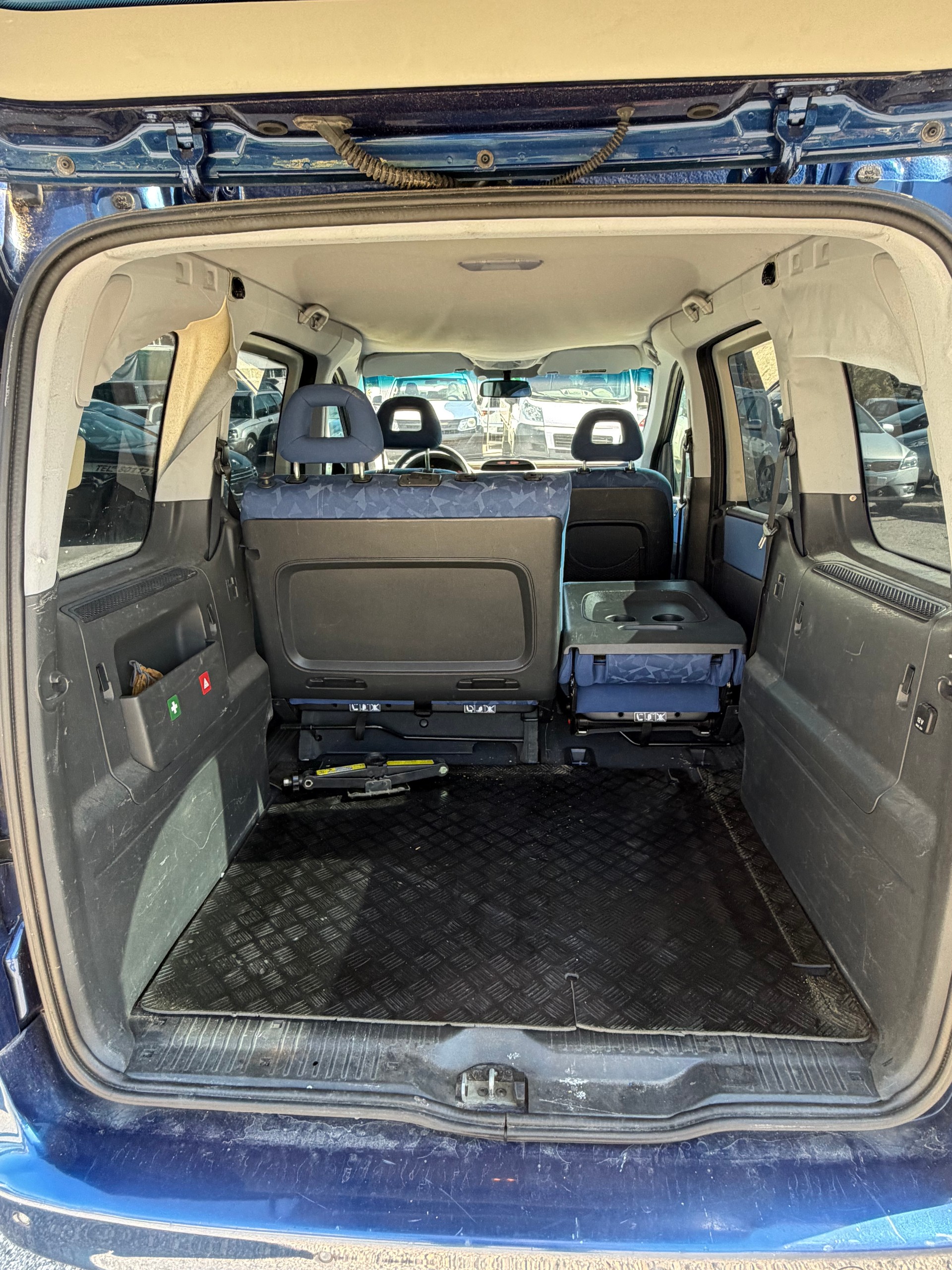 MERCEDES-BENZ Vaneo 1.9i Family-image-6