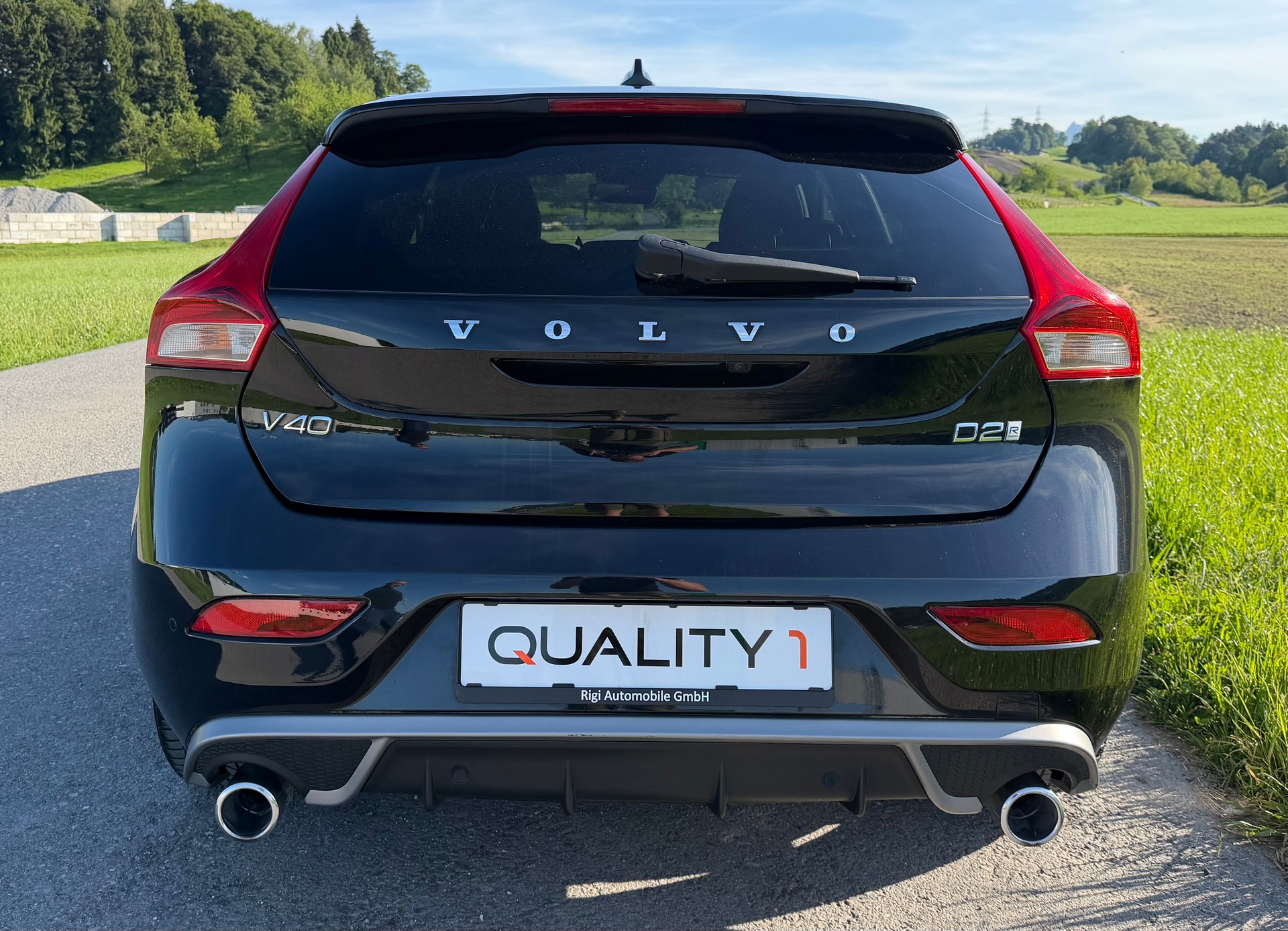 VOLVO V40 D2 R-Design Geartronic-image-4