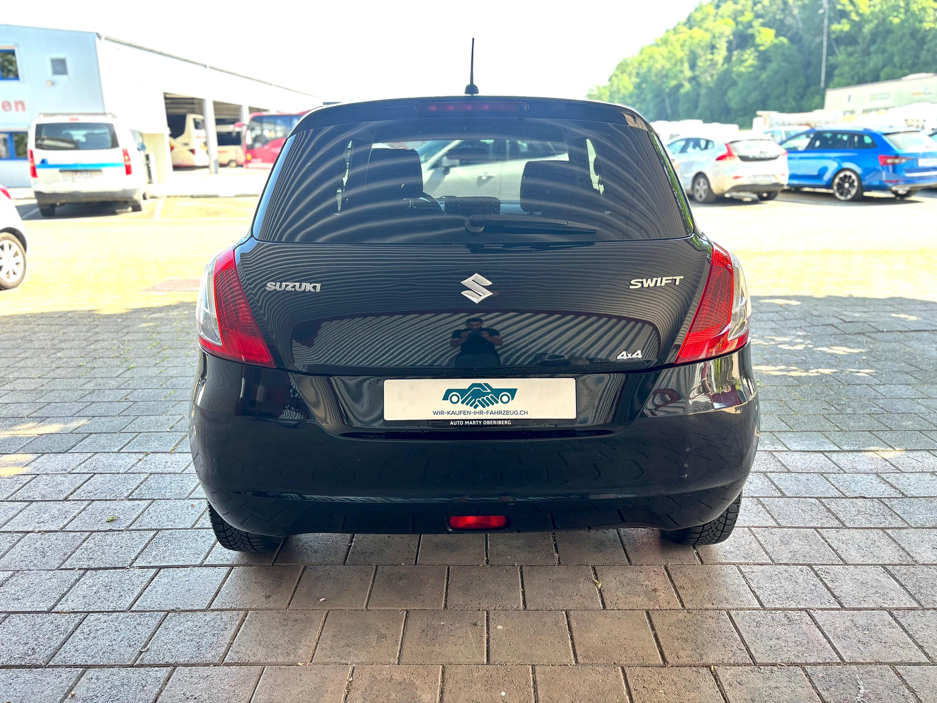 SUZUKI Swift 1.2i 16V GL Top 4x4-showroom-element-3