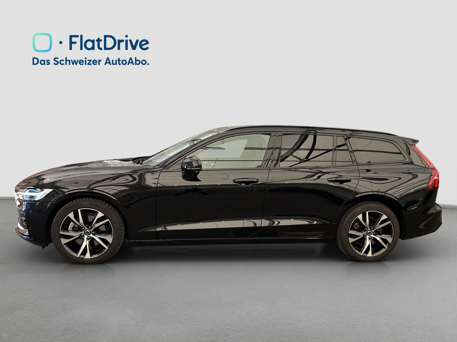 VOLVO V60 B4 Benzin Mild Hybrid Ultra Plus Dark DCT - Anhängevorrichtung - 360°Kamera-image-1