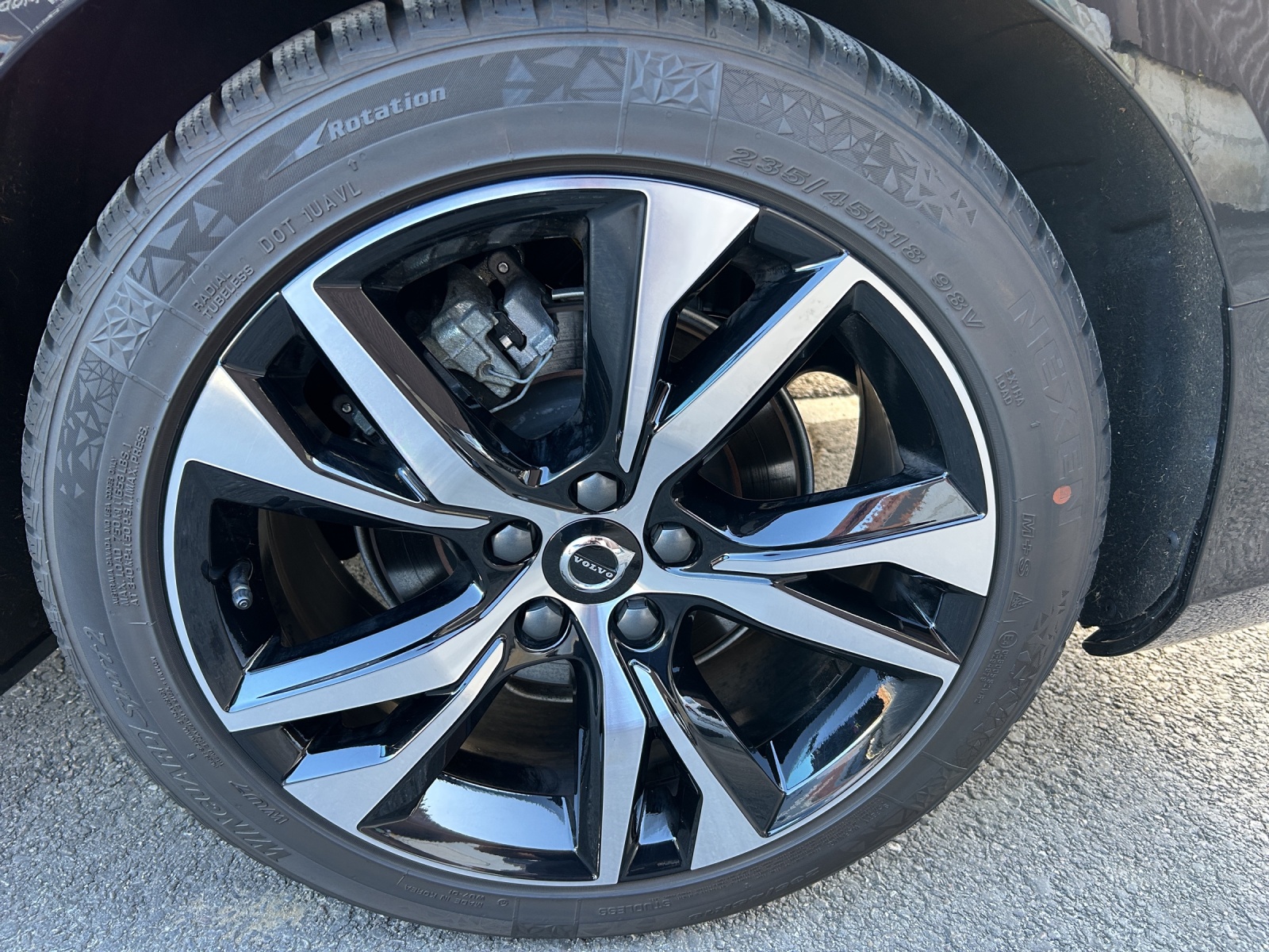 VOLVO V60 B4 Benzin Mild Hybrid Ultra Plus Dark DCT - Anhängevorrichtung - 360°Kamera-image-15