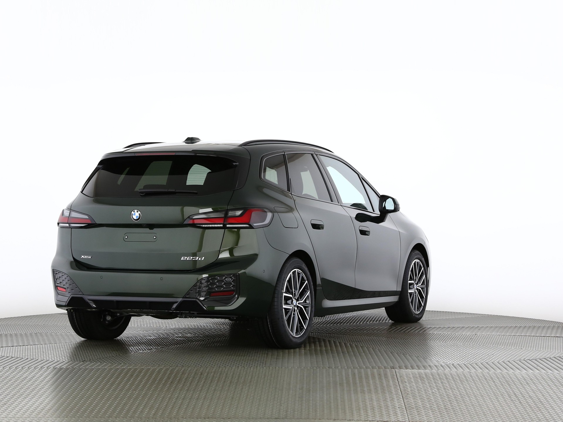 BMW 223d xDrive SDKG Active Tourer-showroom-element-1