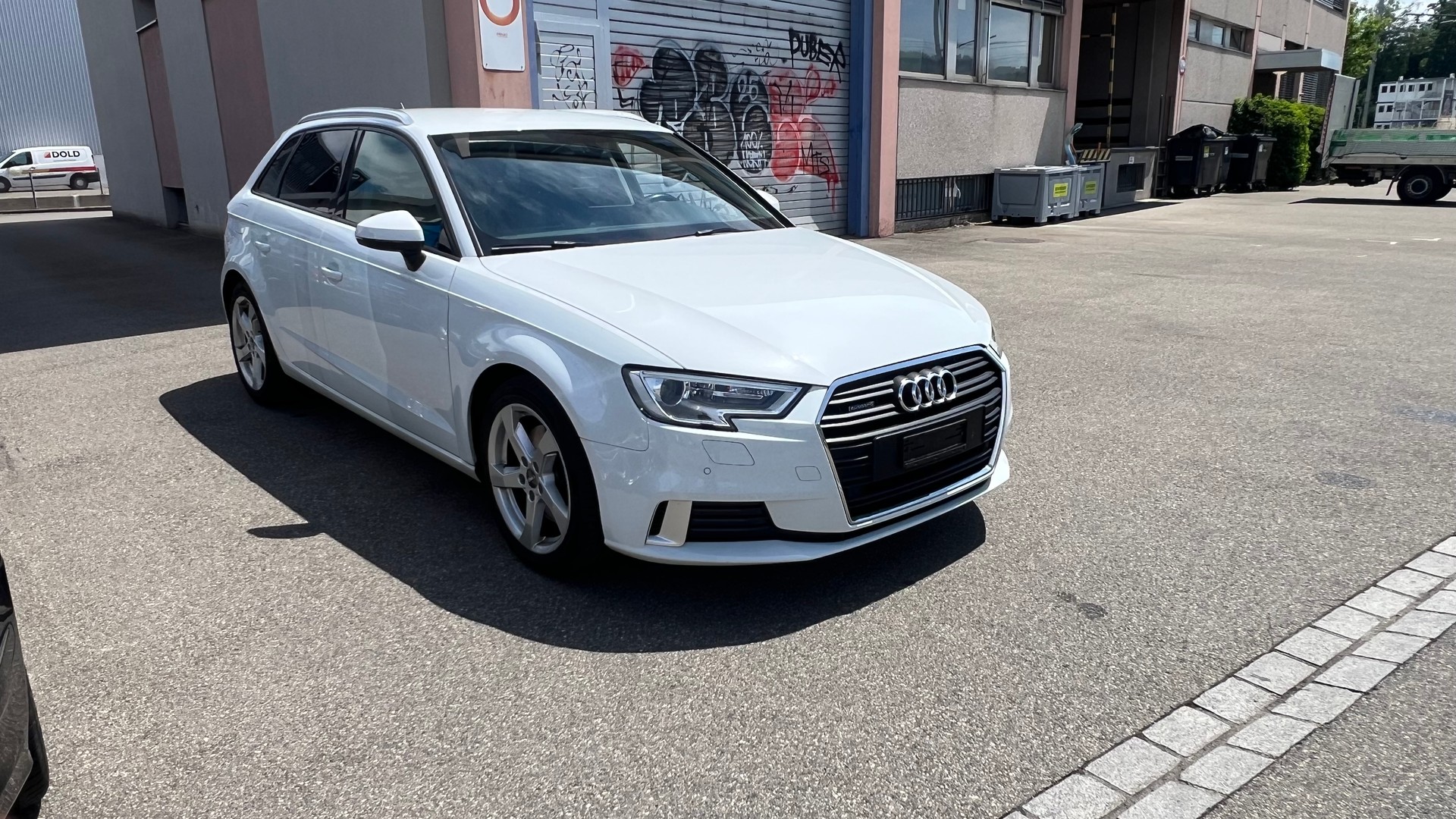 AUDI A3 Sportback 2.0 TFSI Sport quattro S-tronic-image-4
