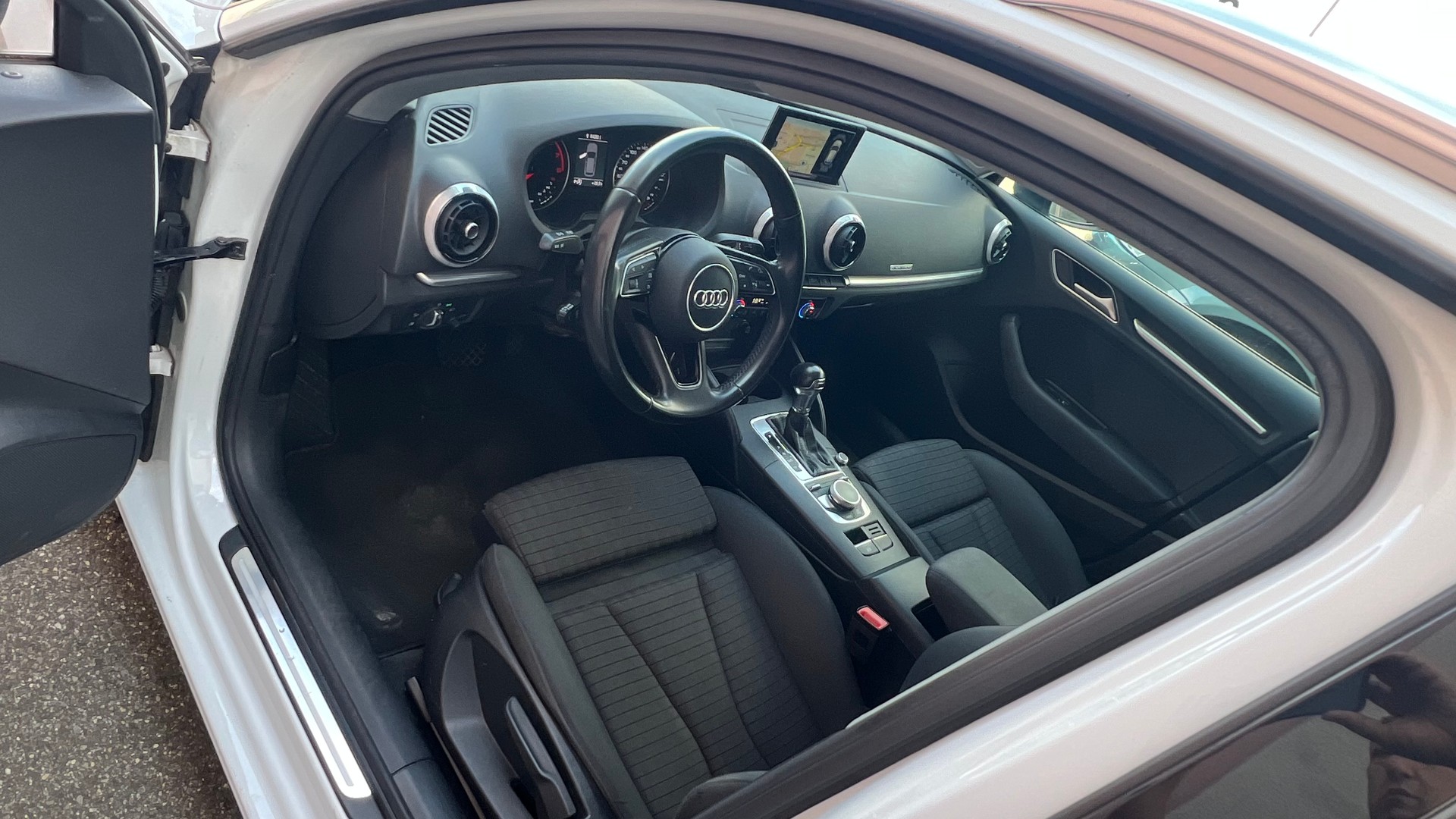 AUDI A3 Sportback 2.0 TFSI Sport quattro S-tronic-image-13