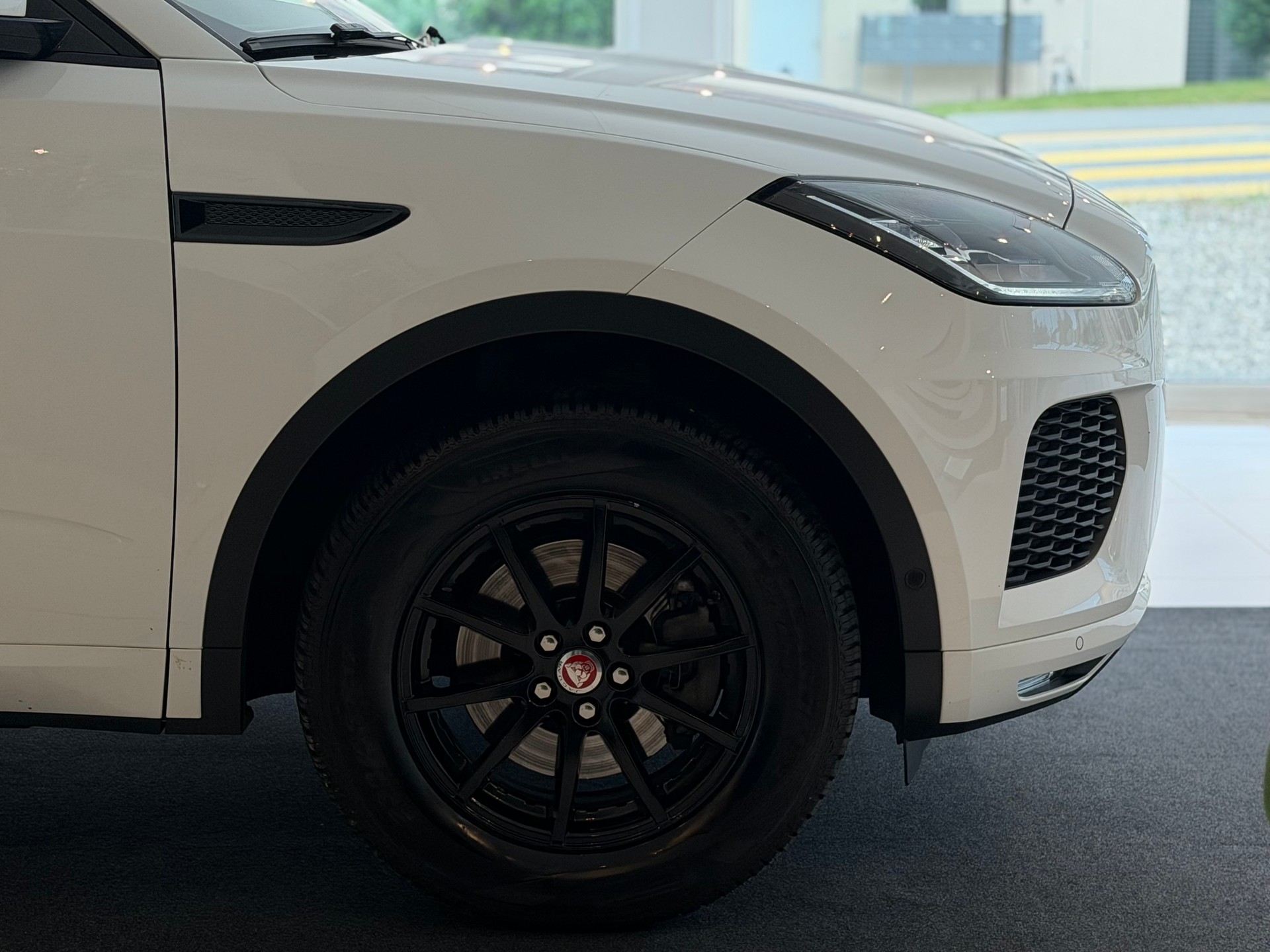 JAGUAR E-Pace 2.0 P250 R-Dynamic SE AWD Automatik **Frisch ab MFK & Service**-image-4