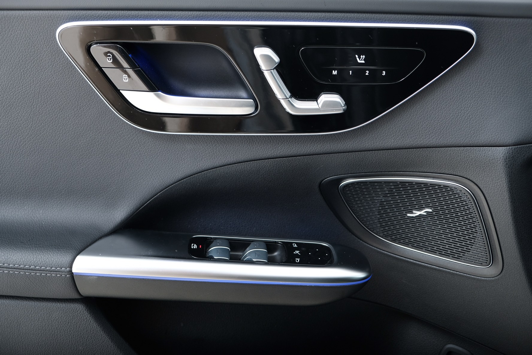 MERCEDES-BENZ C 220 d T 4 Matic-image-9