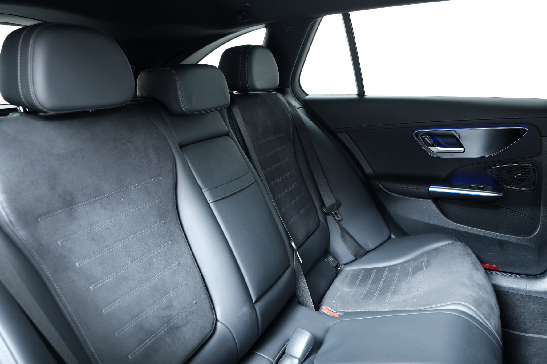 MERCEDES-BENZ C 220 d T 4 Matic-image-11