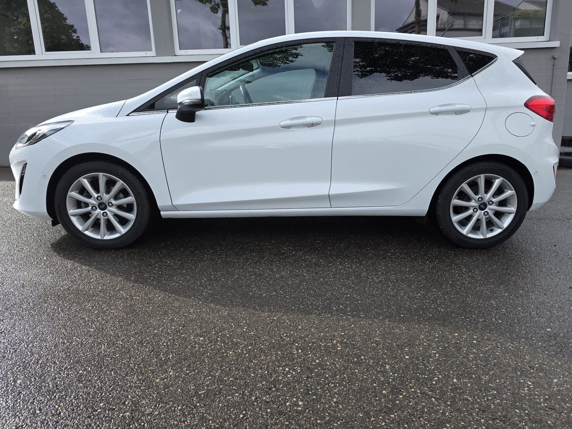 FORD Fiesta 1.0 SCTi Business-image-12