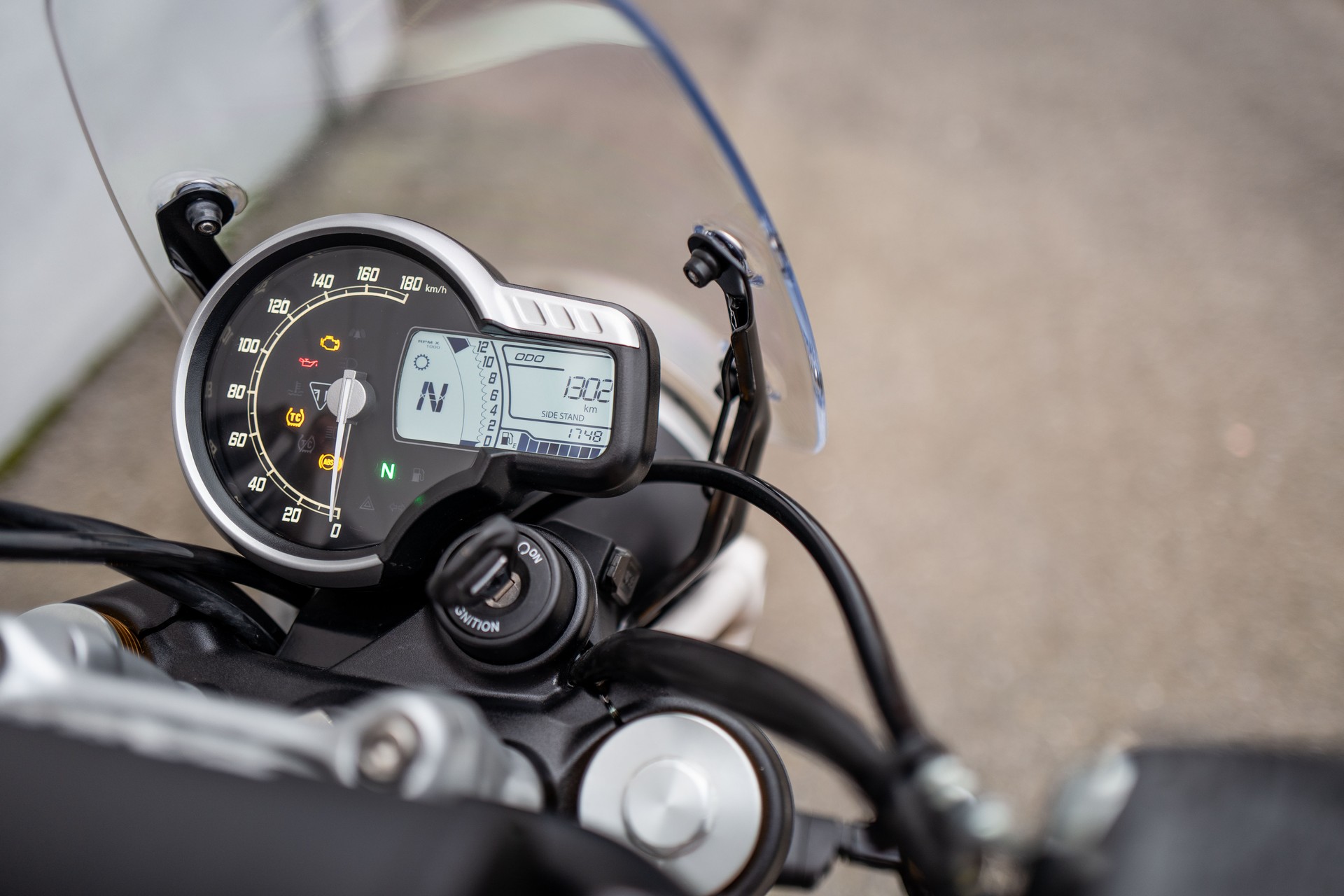 TRIUMPH Scrambler 400 X-image-8