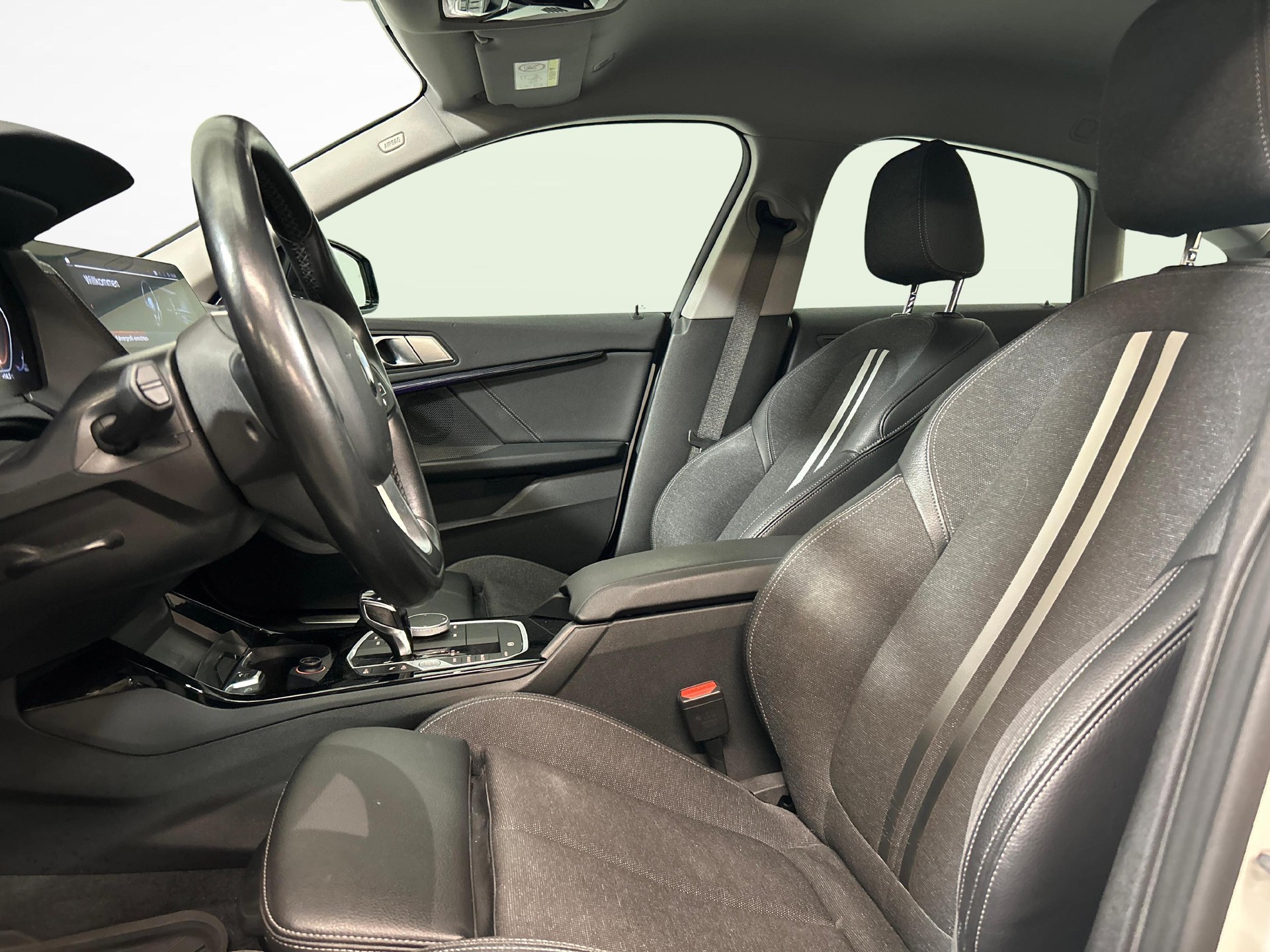 BMW 220d xDrive Gran Coupé-showroom-element-2