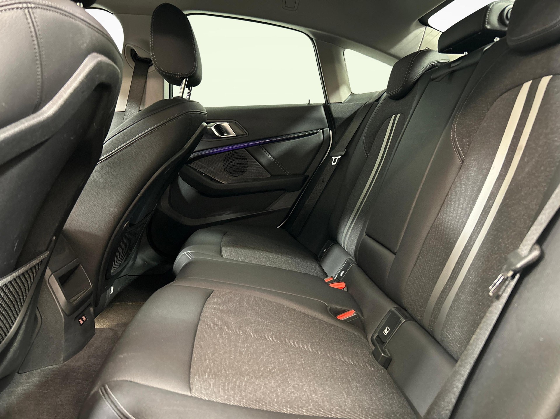 BMW 220d xDrive Gran Coupé-showroom-element-3