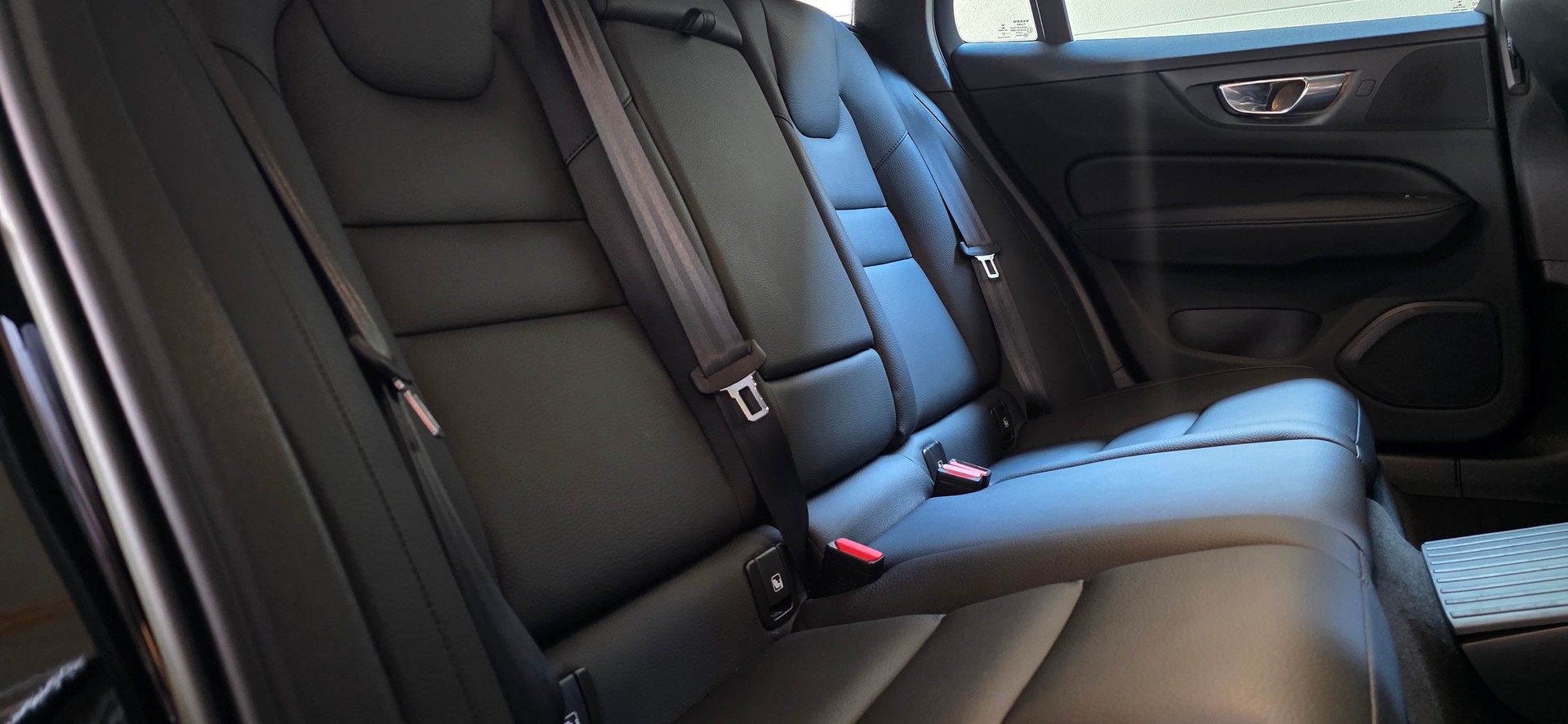 VOLVO V60 T6 eAWD Plug in Hybrid Plus Bright Geartronic *Sitz-&Lenkradheizung* LaneAssist&ACC*-image-26