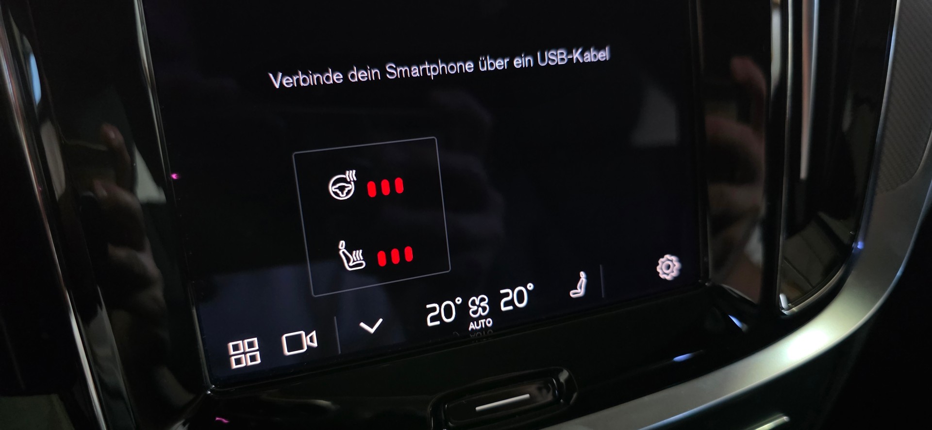 VOLVO V60 T6 eAWD Plug in Hybrid Plus Bright Geartronic *Sitz-&Lenkradheizung* LaneAssist&ACC*-image-19