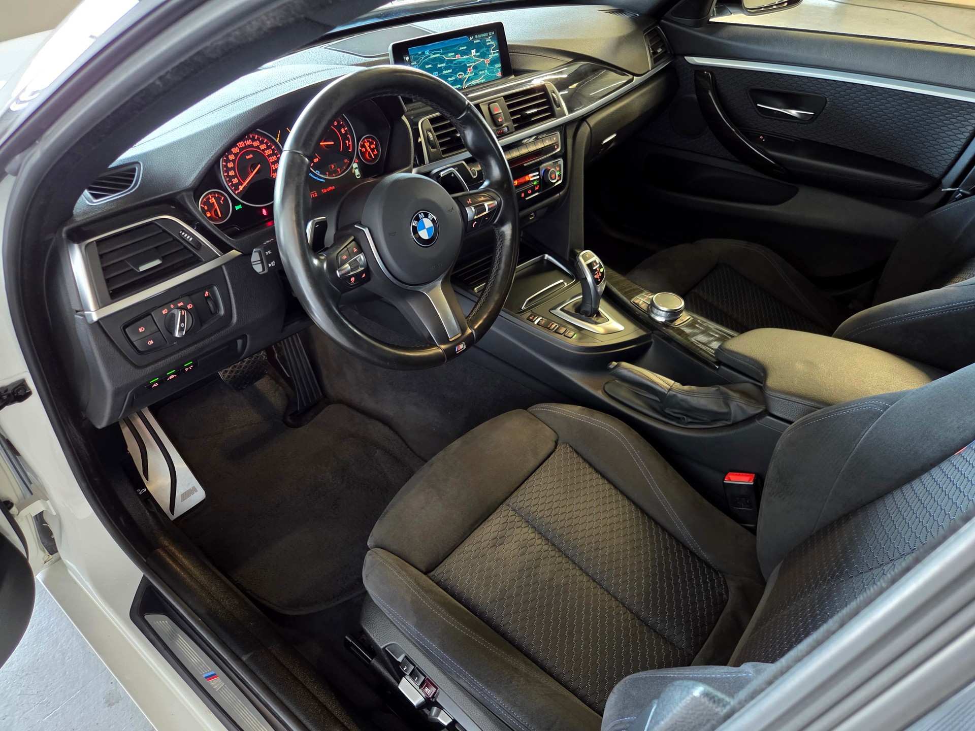 BMW 440i xDrive M-Sport Gran Coupé-showroom-element-3