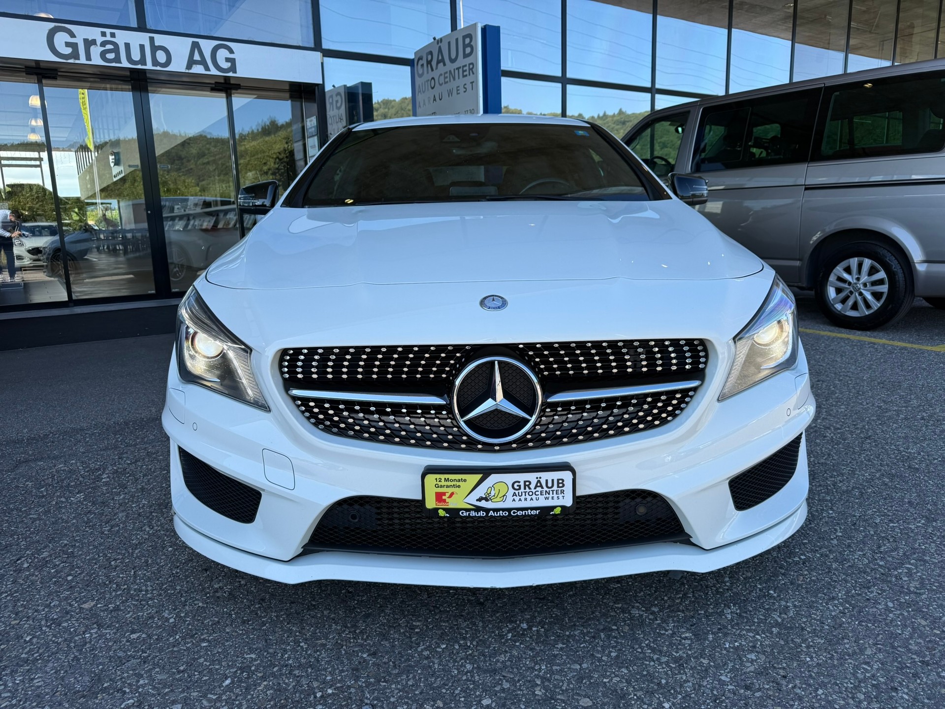 MERCEDES-BENZ CLA Shooting Brake 250 AMG Line 7G-DCT 4Matic-showroom-element-1