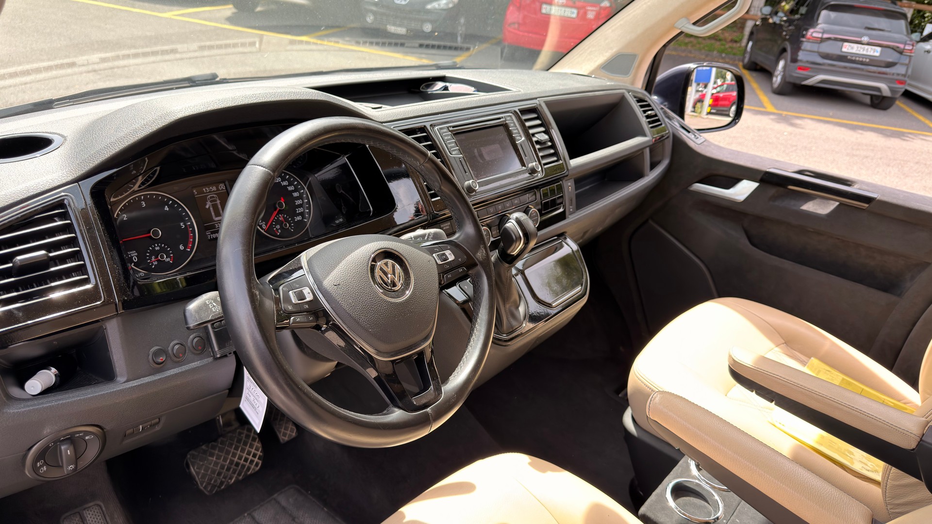 VW T6 Multivan 2.0 TDI Liberty DSG VIP-image-8