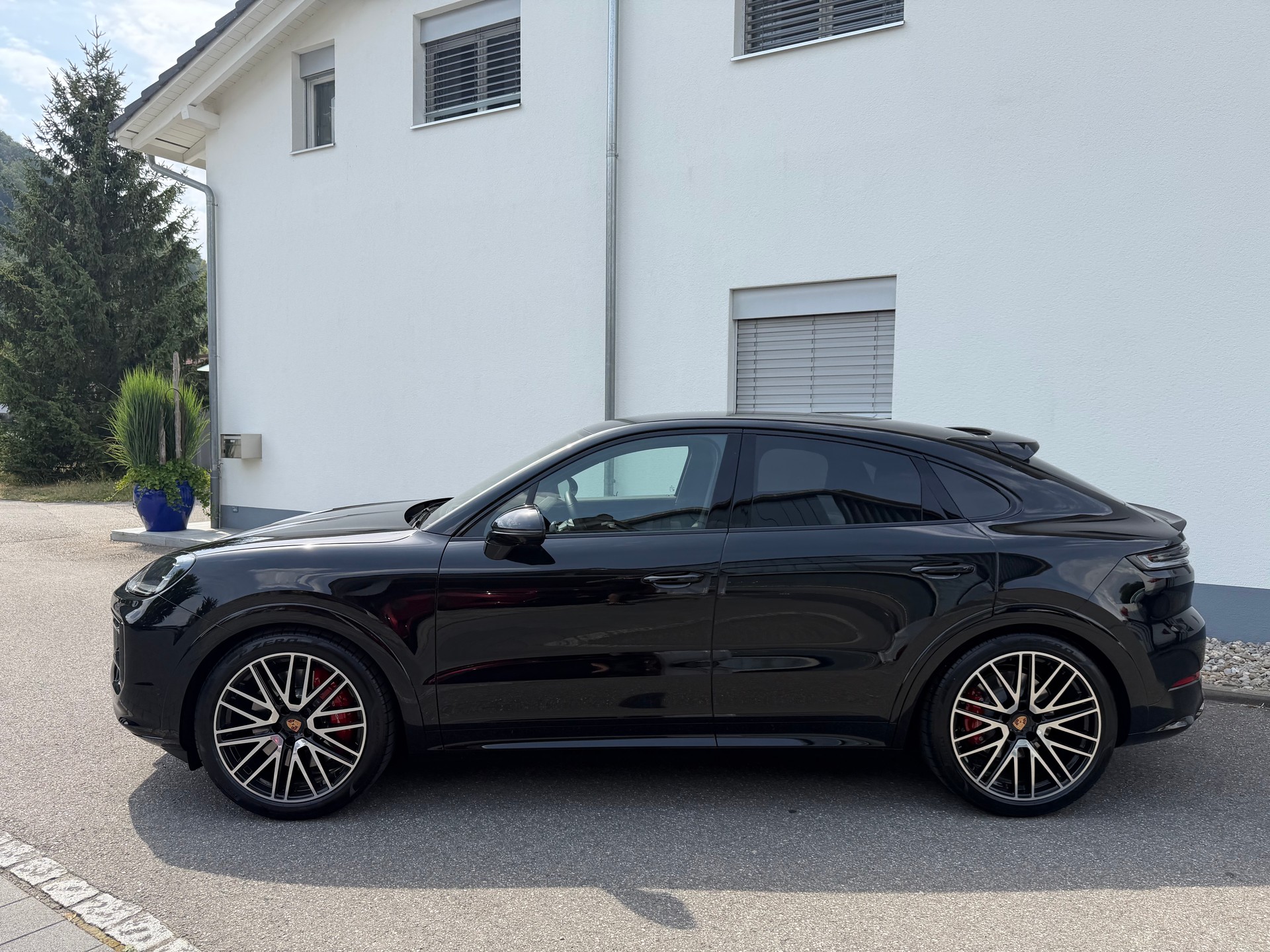 PORSCHE Cayenne Coupé GTS Tiptronic-image-12