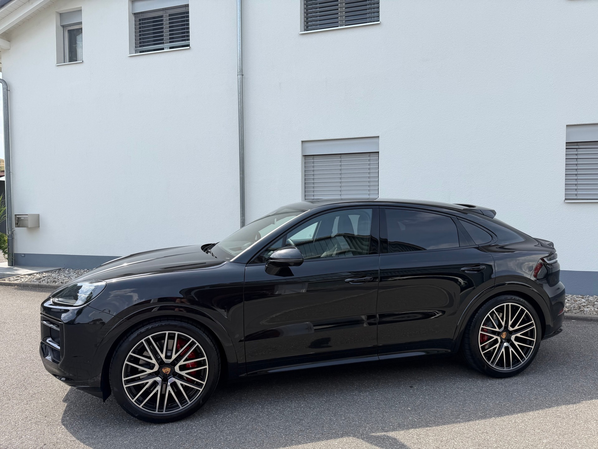 PORSCHE Cayenne Coupé GTS Tiptronic-image-11