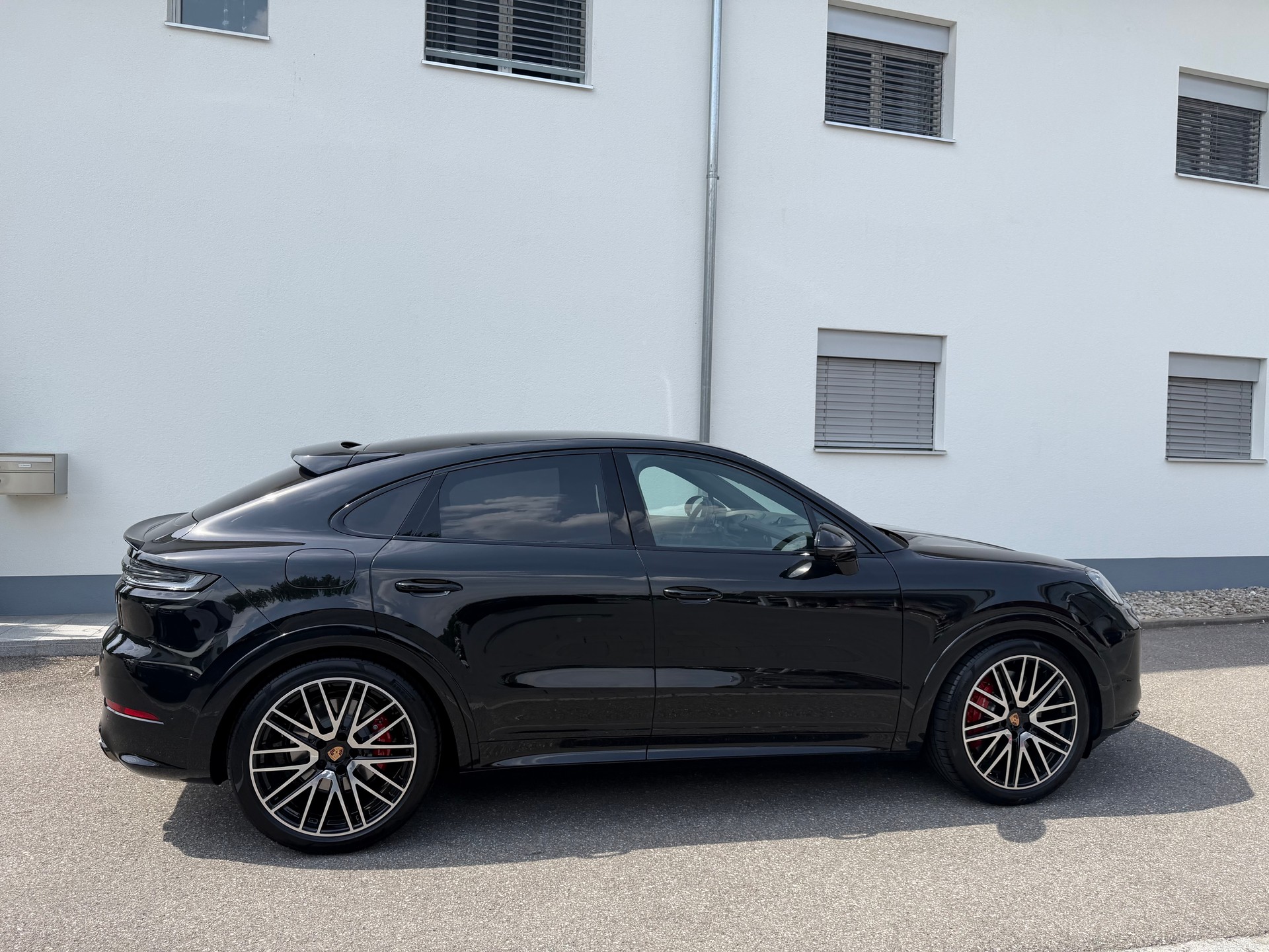 PORSCHE Cayenne Coupé GTS Tiptronic-image-4