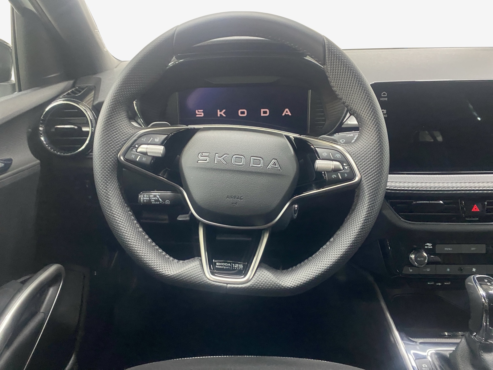 SKODA Fabia 1.5 TSI Motorsport DSG-image-9