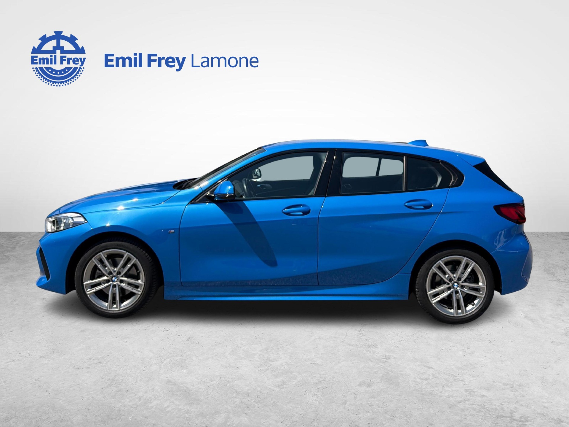 BMW 118d-showroom-element-2