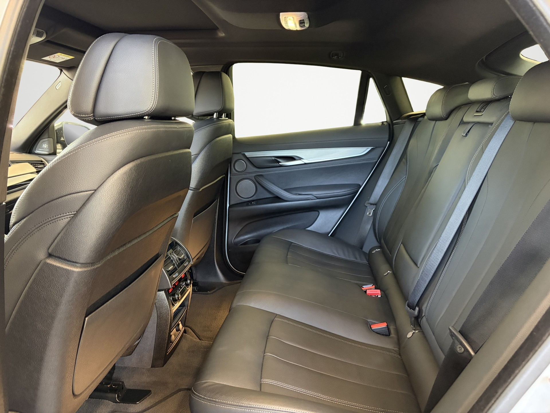 BMW X6 xDrive 40d Pure M Sport Steptronic-image-13