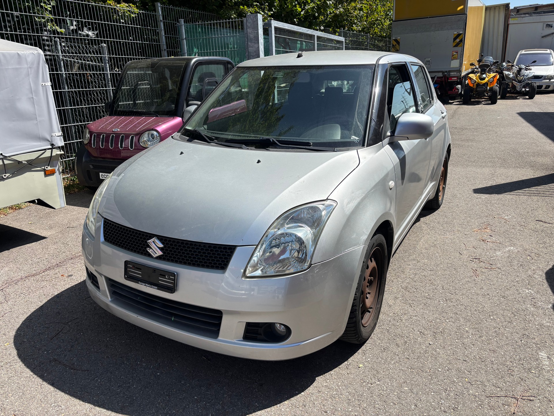 SUZUKI Swift 1.5i 16V VVT GL Top
