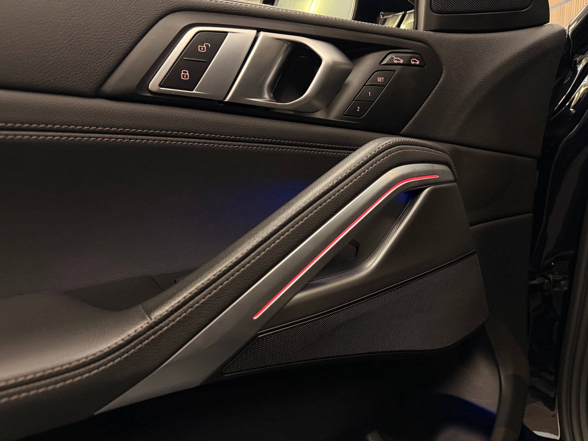 BMW X6 xDrive 48V 30d M Sport Steptronic-image-27