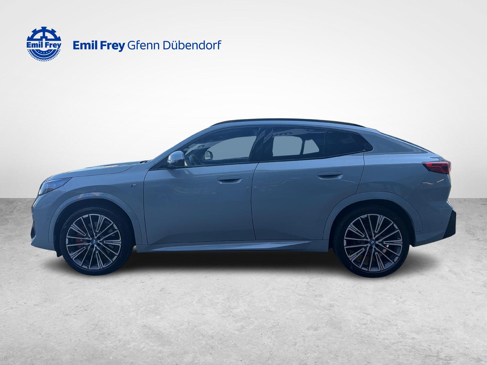 BMW iX2 30 xDrive-showroom-element-1