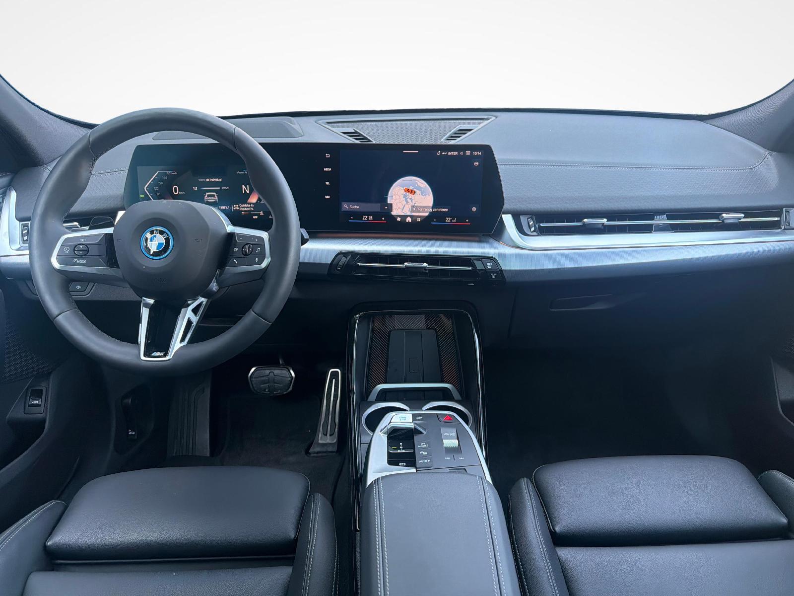 BMW iX2 30 xDrive30-image-13